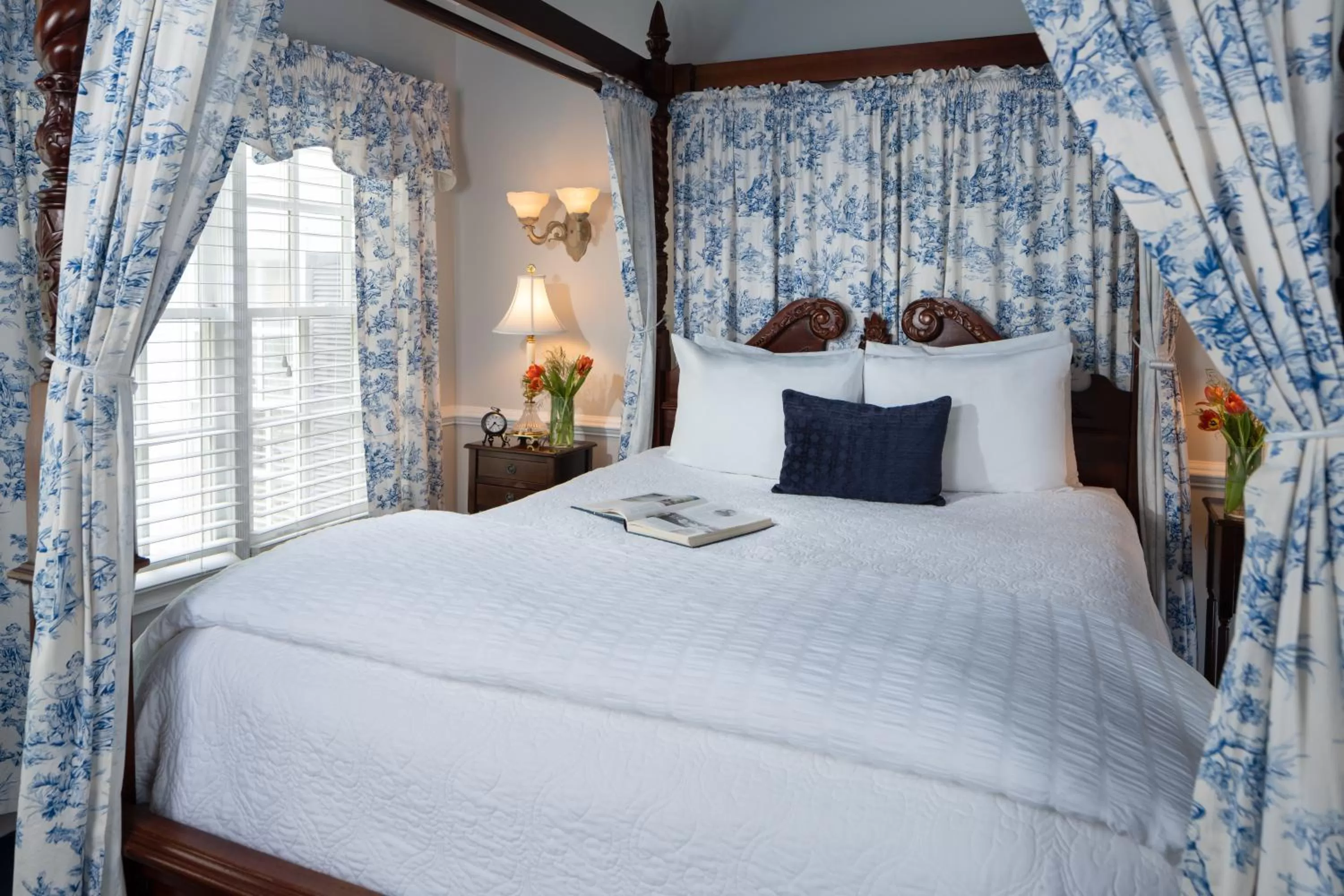 Bed in A Williamsburg White House Inn