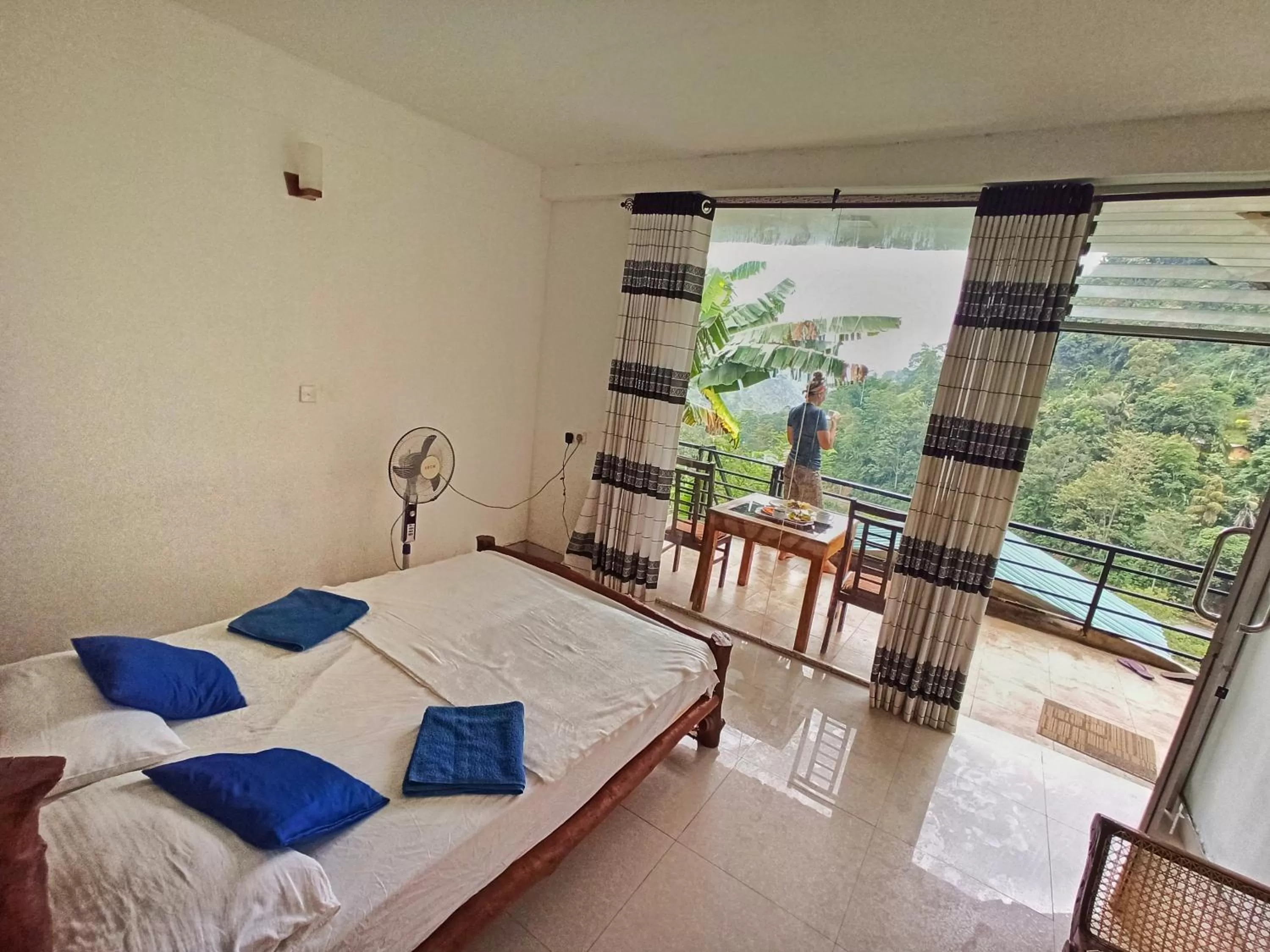 Bed in Ella Lucky Panoramic