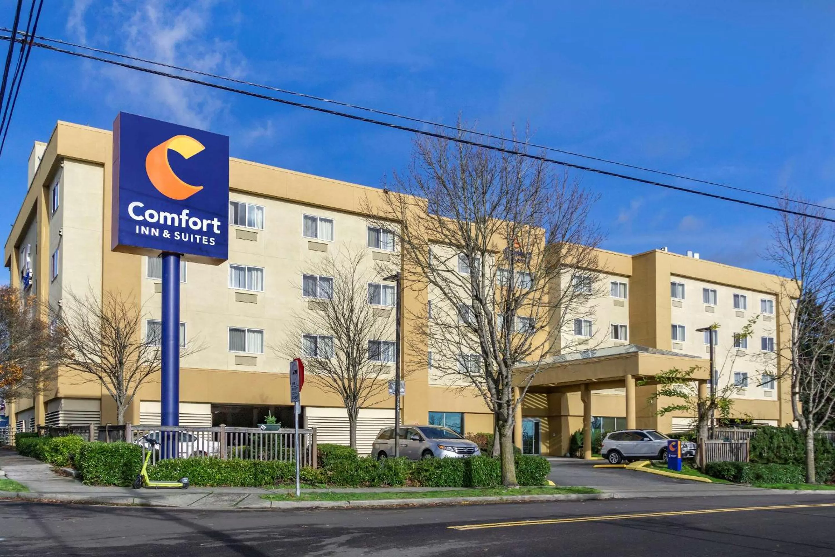 Property building in Comfort Inn & Suites Seattle North