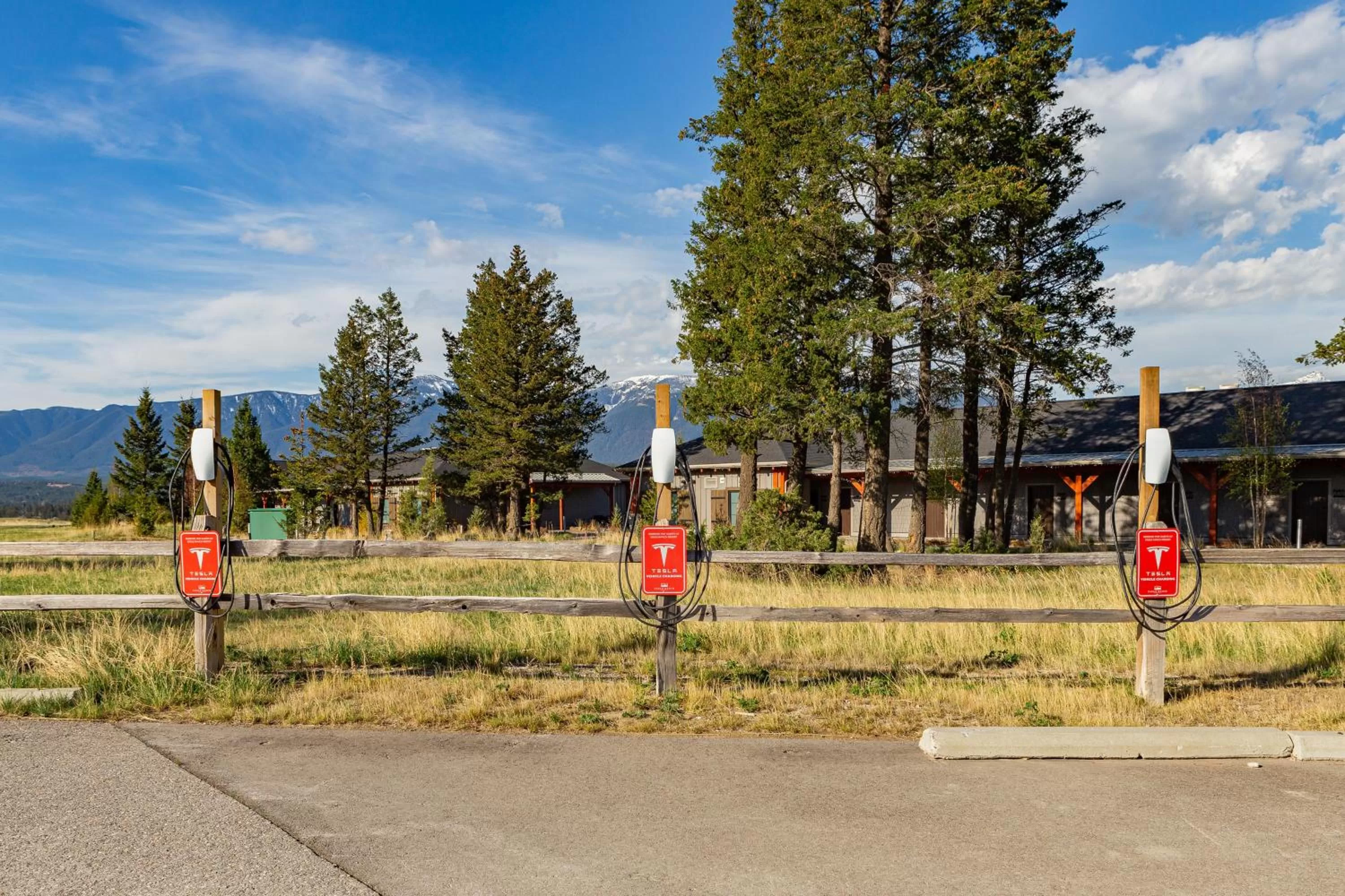 Parking in Headwaters Lodge at Eagle Ranch Resort