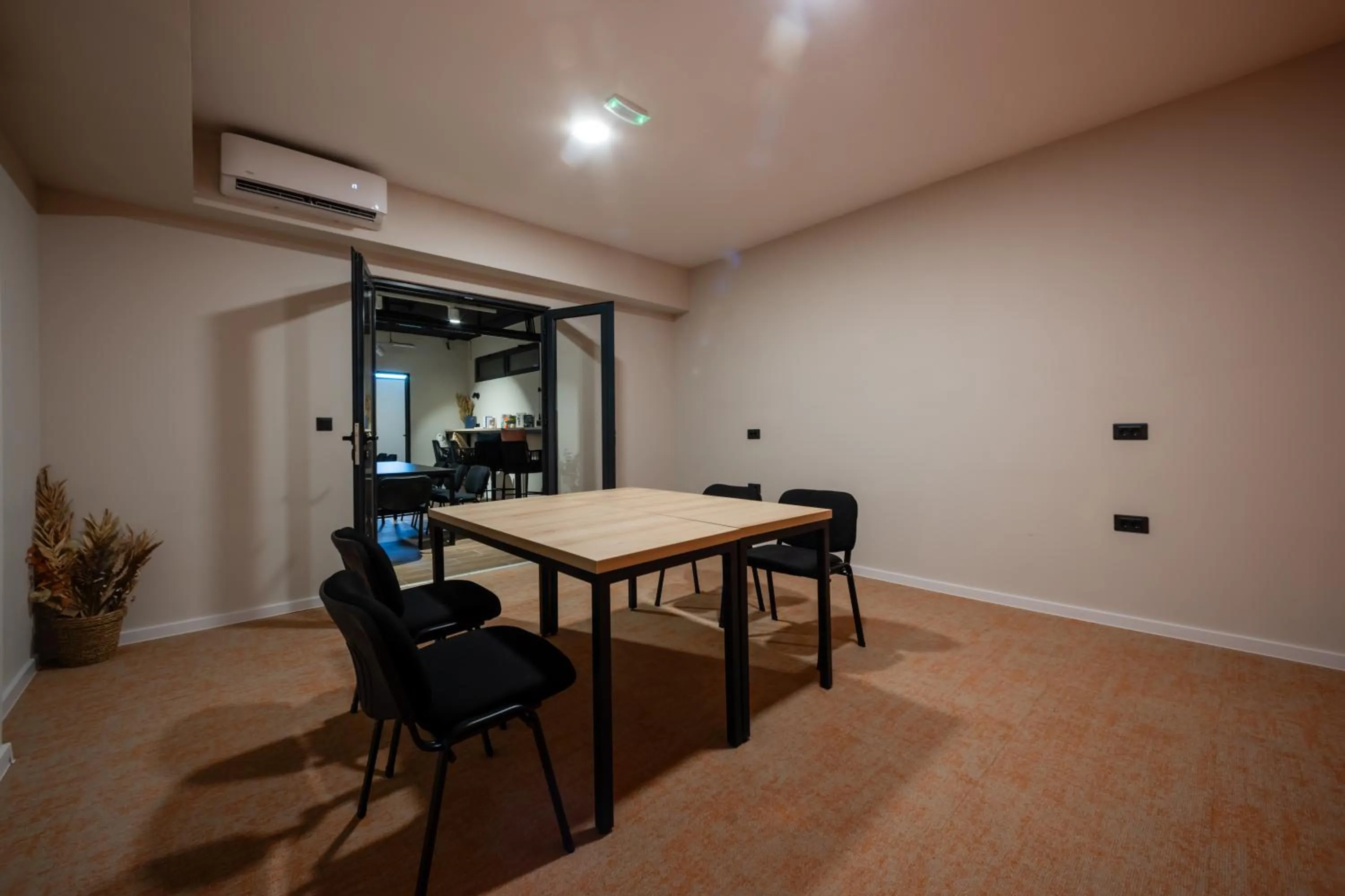 Business facilities in Royal Blue Resort & Residences