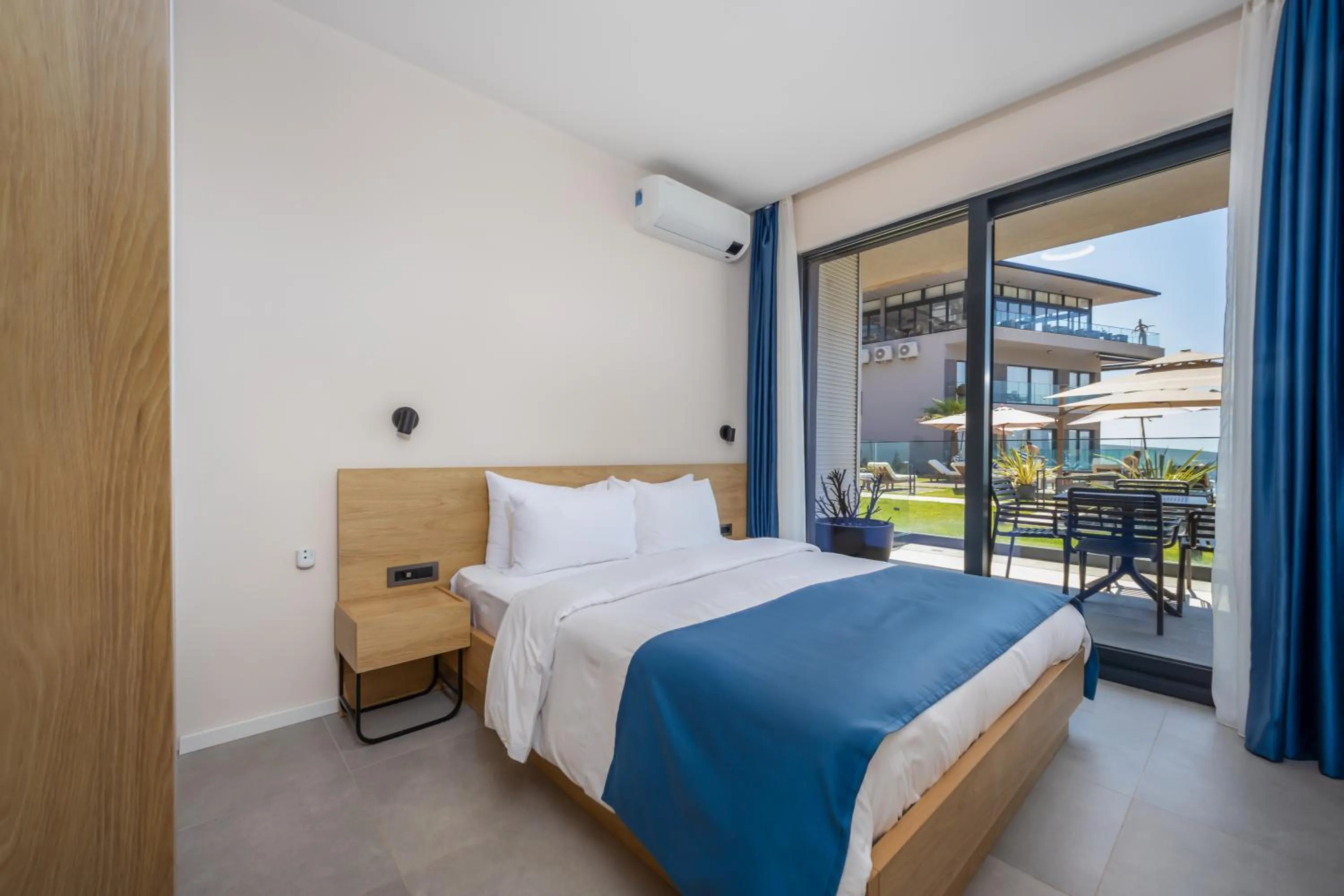 Bedroom, Bed in Royal Blue Resort & Residences