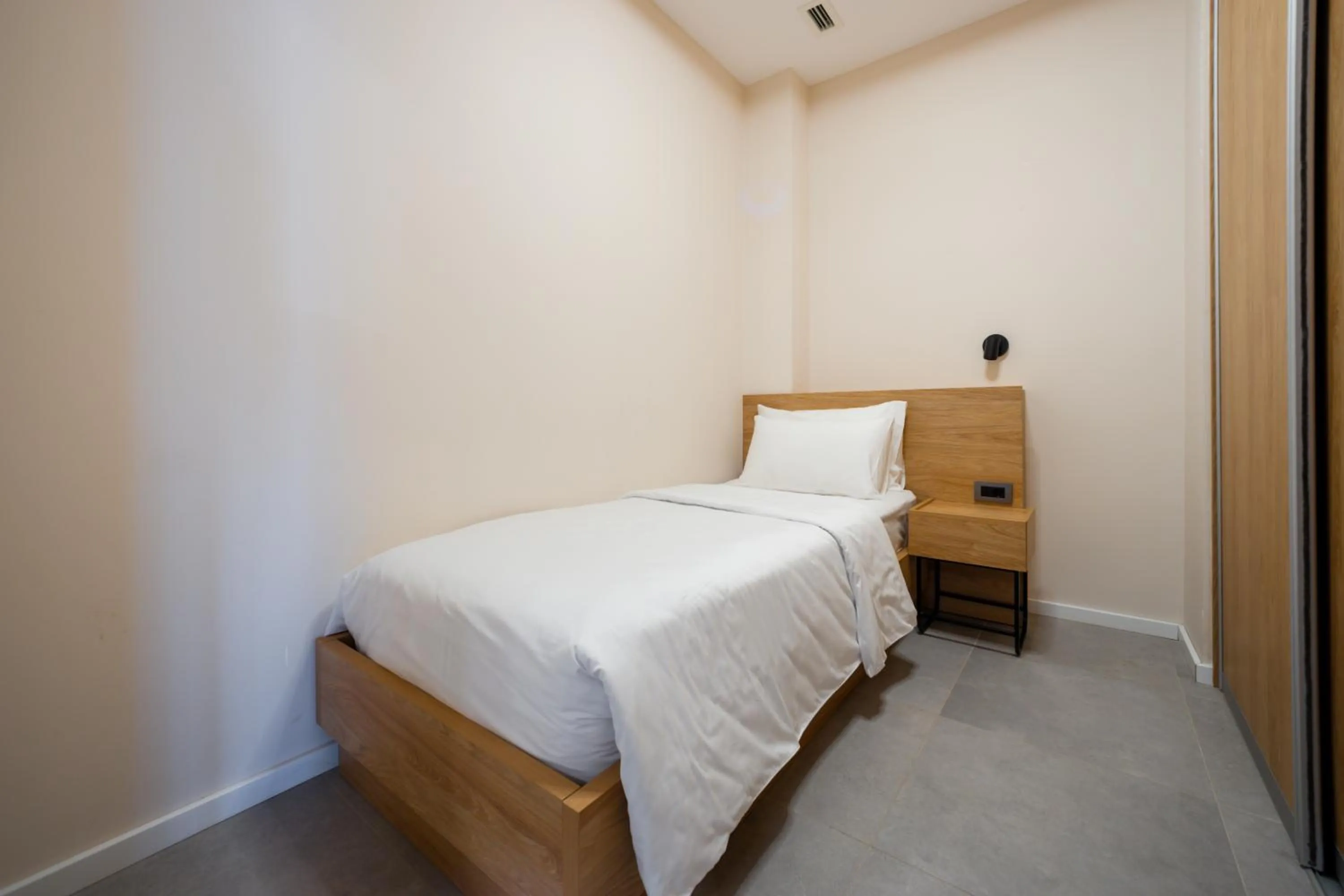 Bedroom, Bed in Royal Blue Resort & Residences