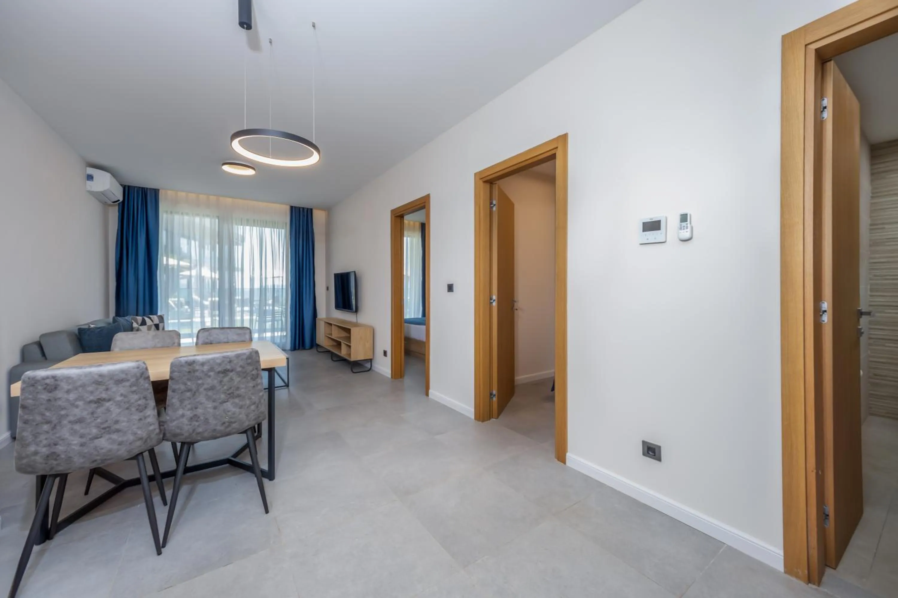 TV and multimedia in Royal Blue Resort & Residences