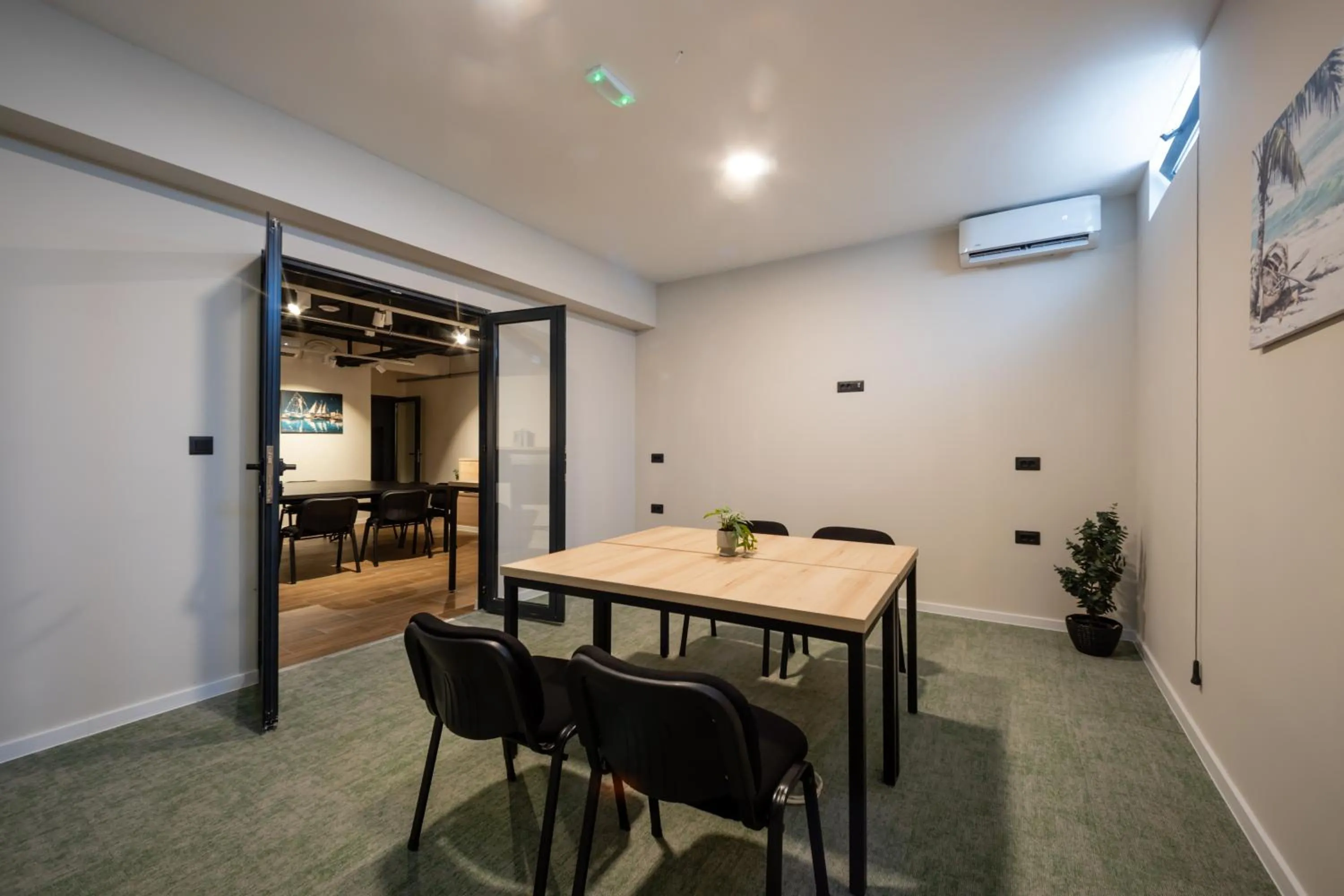 Business facilities in Royal Blue Resort & Residences