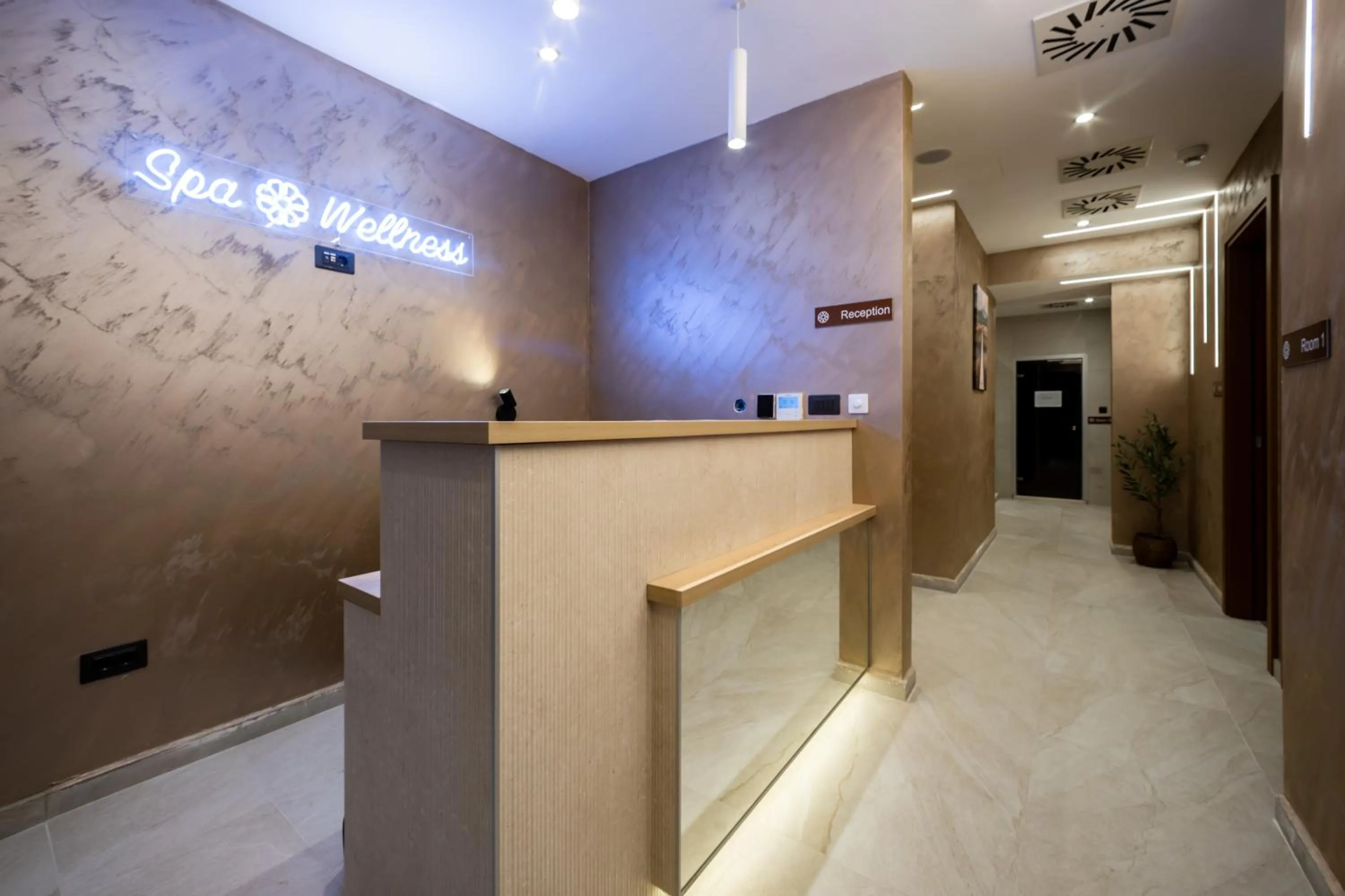 Spa and wellness centre/facilities in Royal Blue Resort & Residences