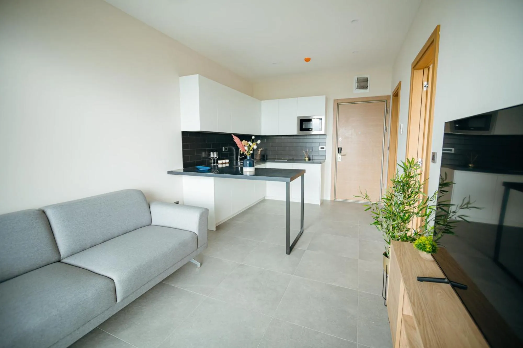 TV and multimedia in Royal Blue Resort & Residences