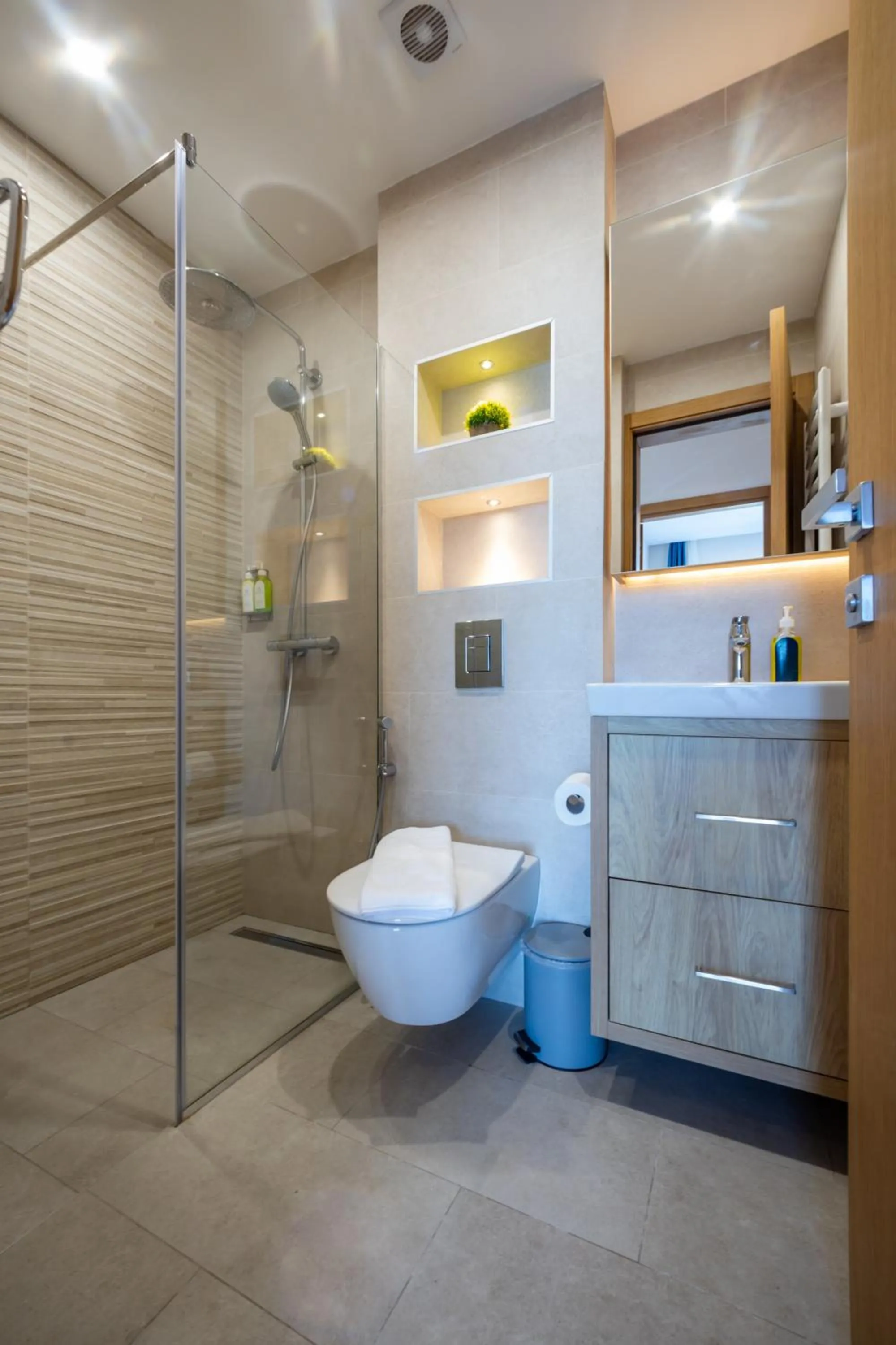 Shower in Royal Blue Resort & Residences