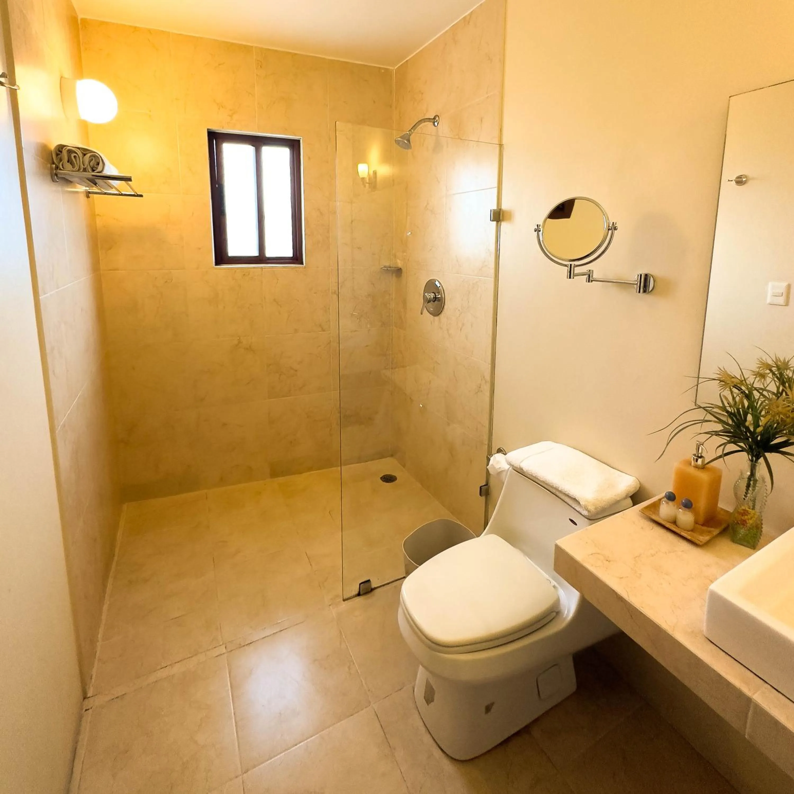 Bathroom in Quinta Roca Hotel