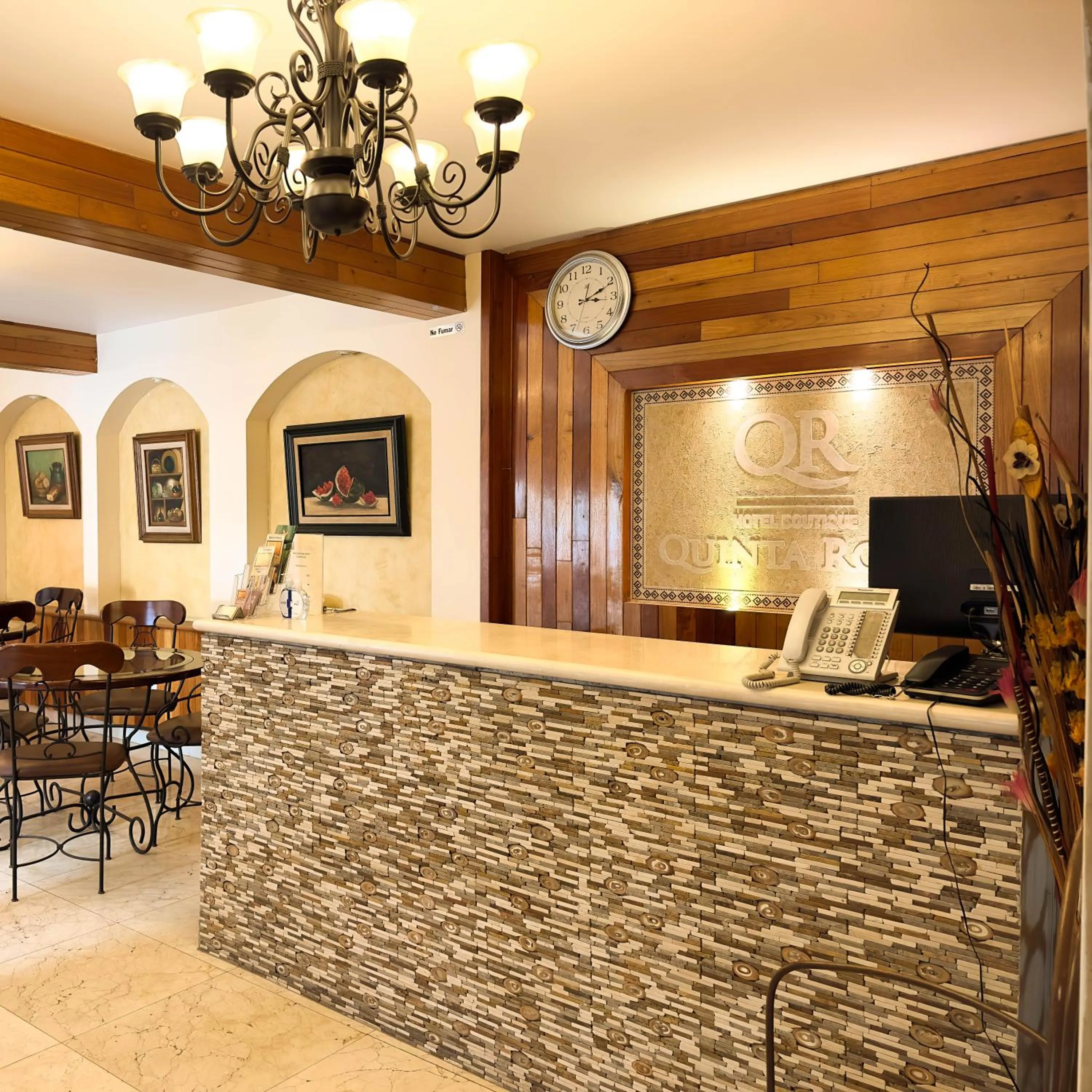 Lobby or reception in Quinta Roca Hotel