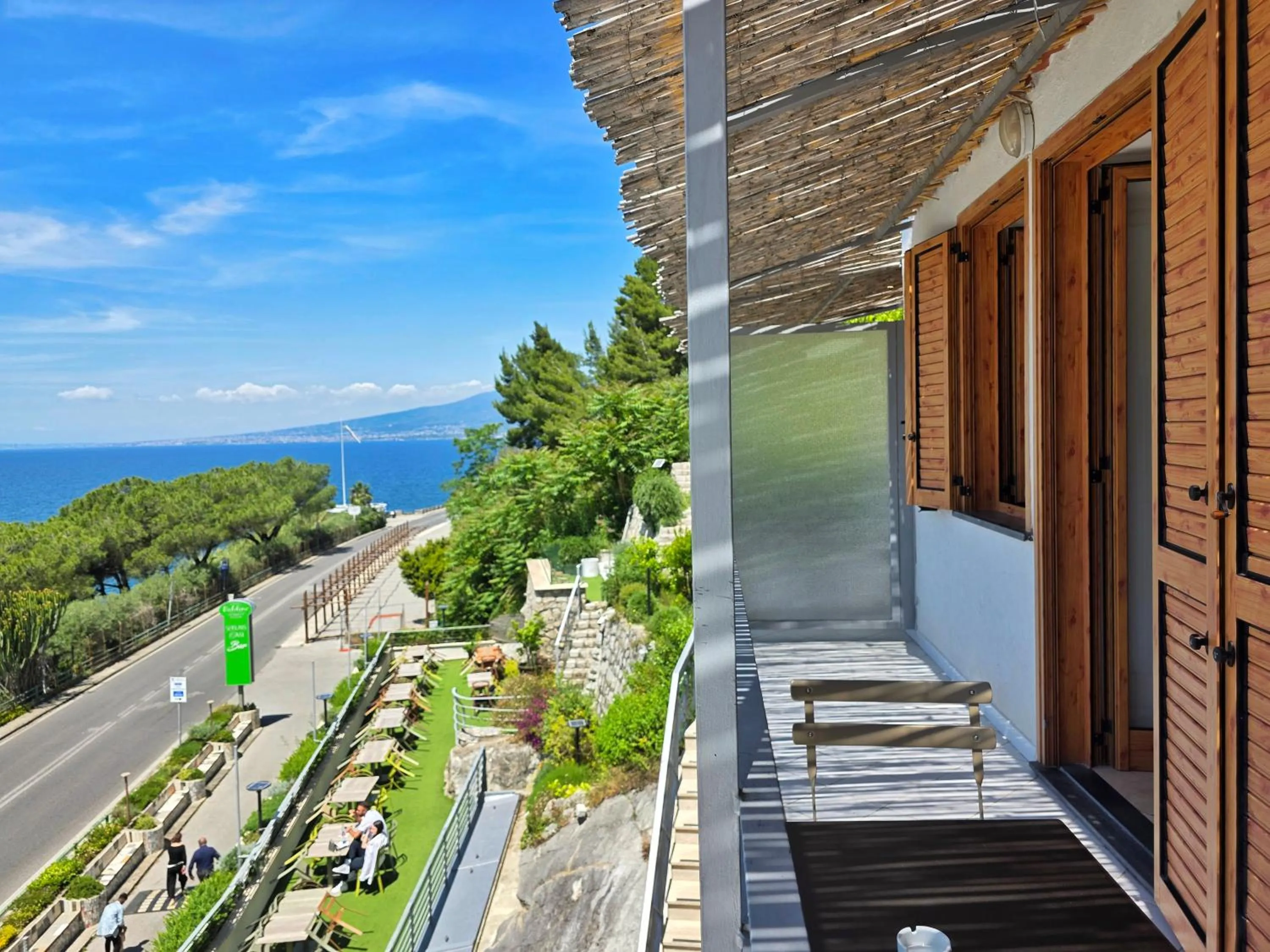 Communal lounge/ TV room in Oasi Relais