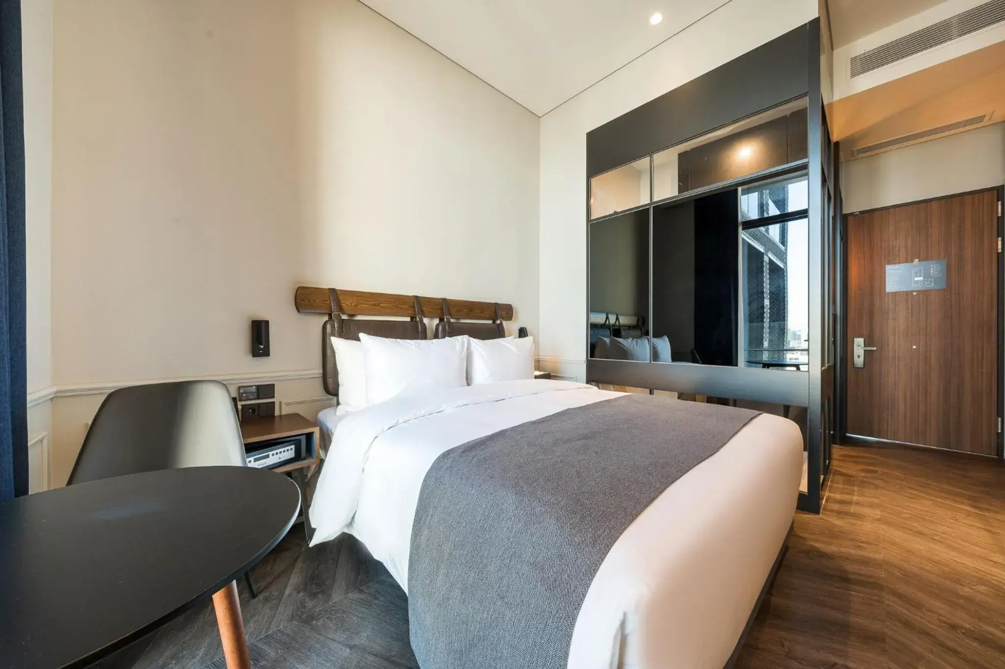 Double Room - Wheelchair Accessible in Junibino Hotel Hongdae Double Room - Wheelchair Accessible in Junibino Hotel Hongdae