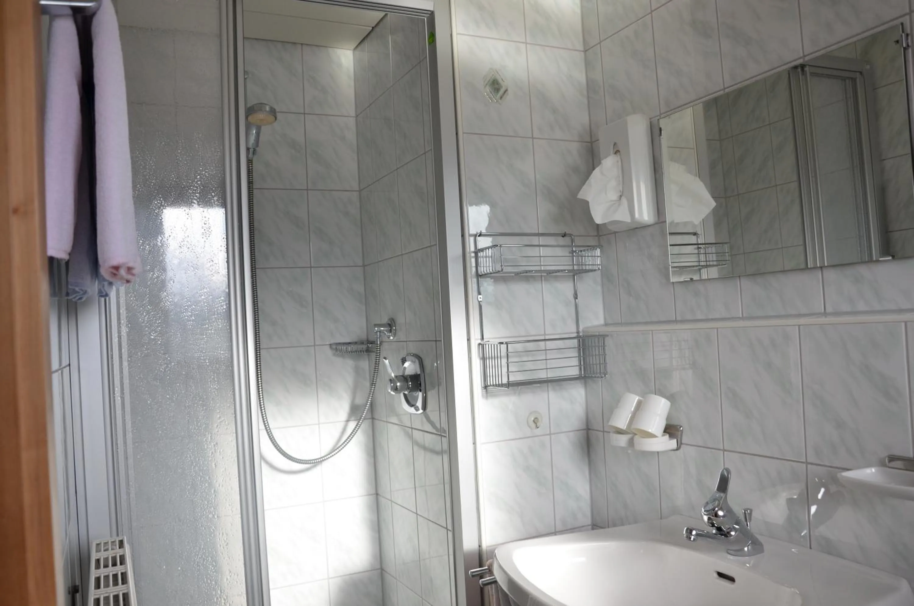 Bathroom in Hotel & Alpengasthof Pinzgerhof