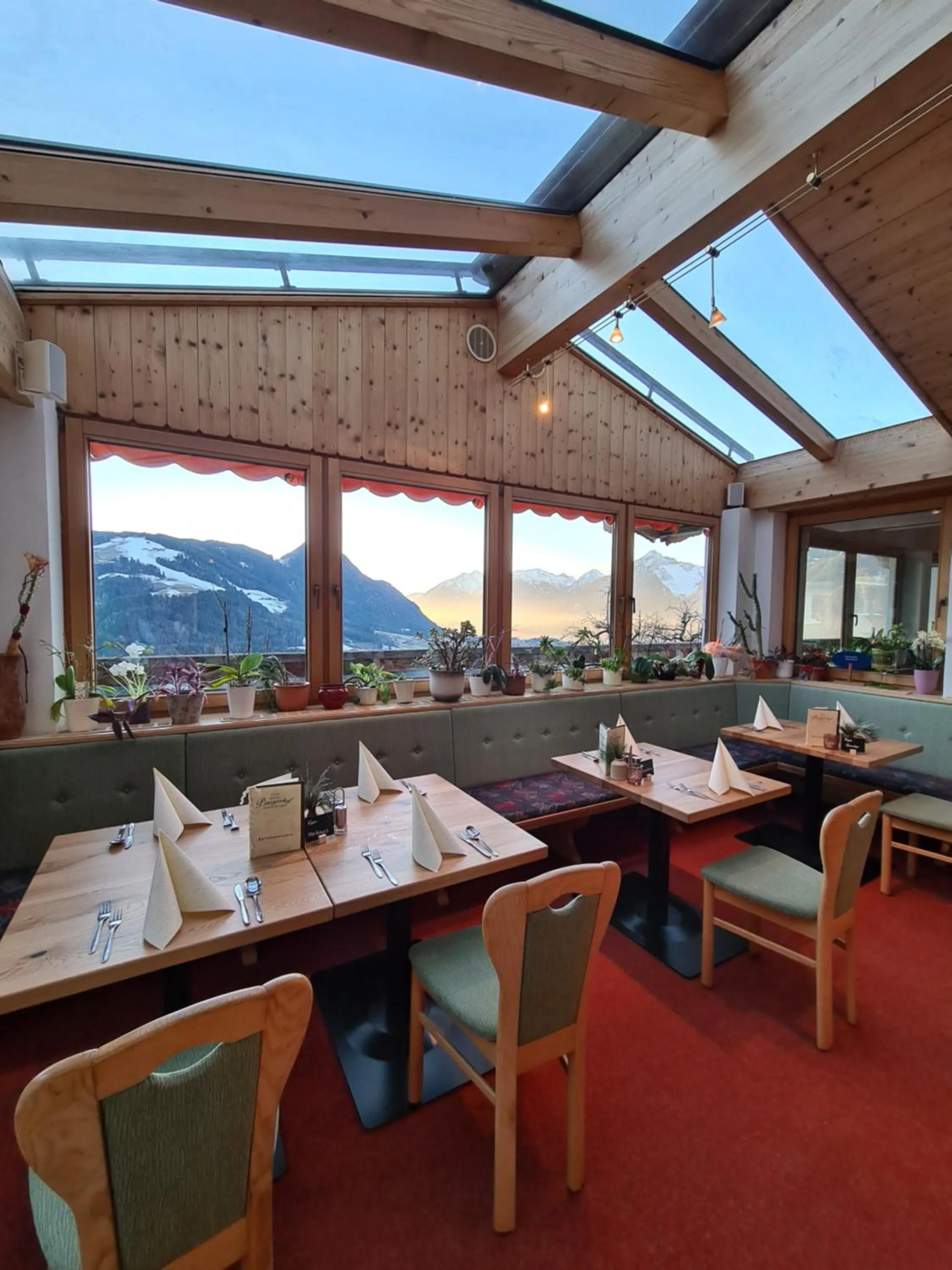 Restaurant/places to eat in Hotel & Alpengasthof Pinzgerhof