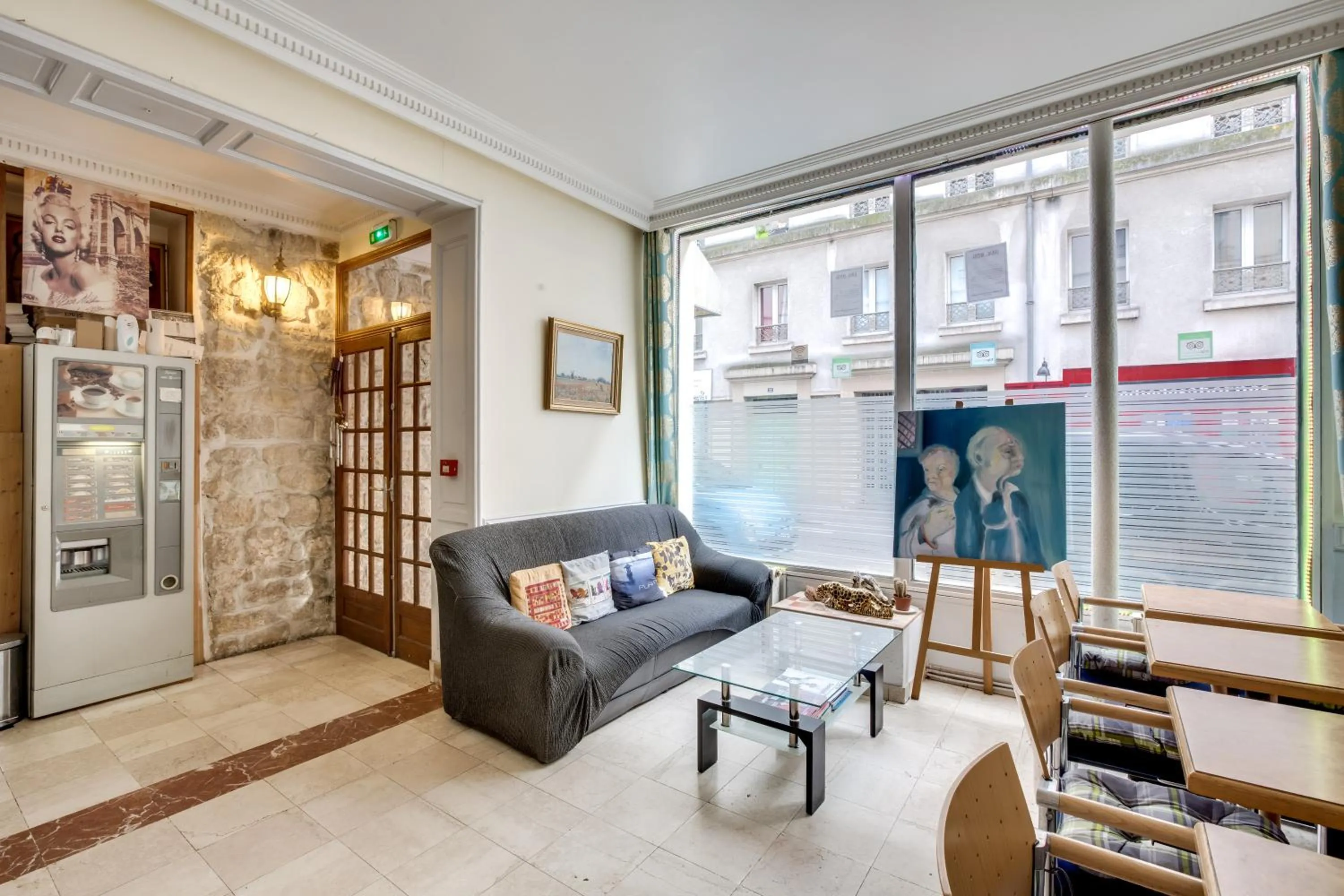 Living room, Seating Area in Ideal Hotel