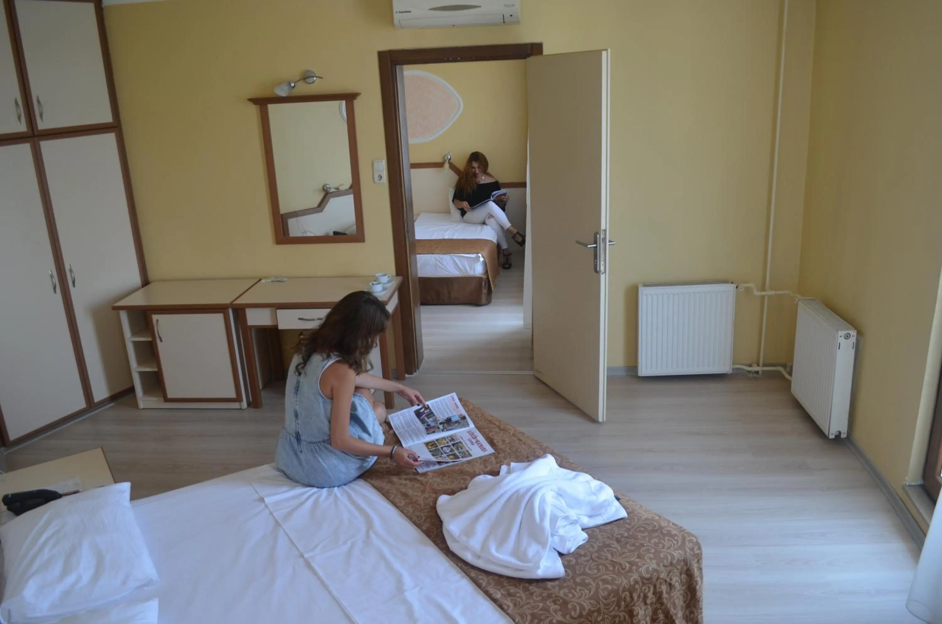 Photo of the whole room, Bed in Ayvalık Palas Hotel