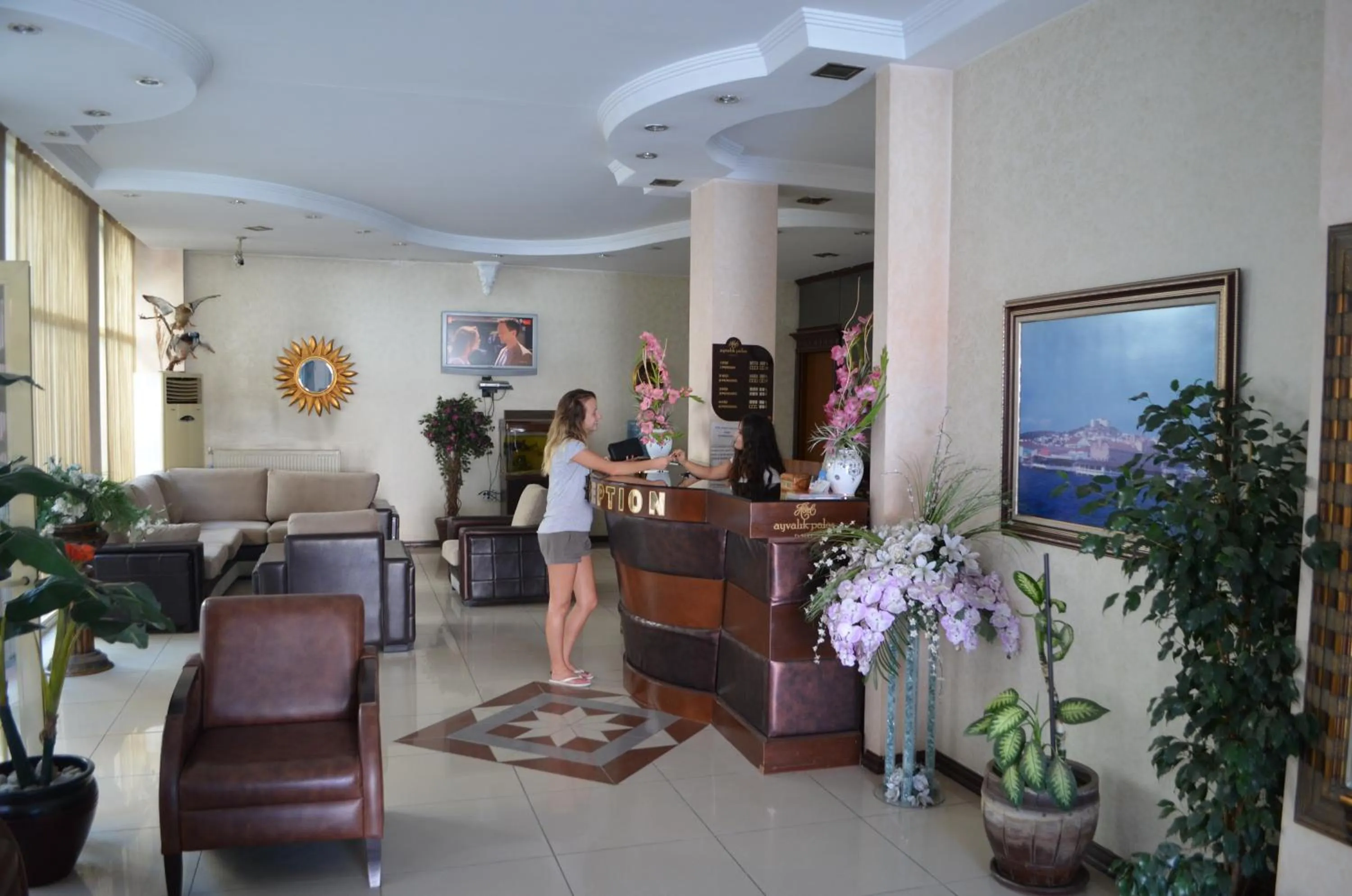 Lobby or reception in Ayvalık Palas Hotel