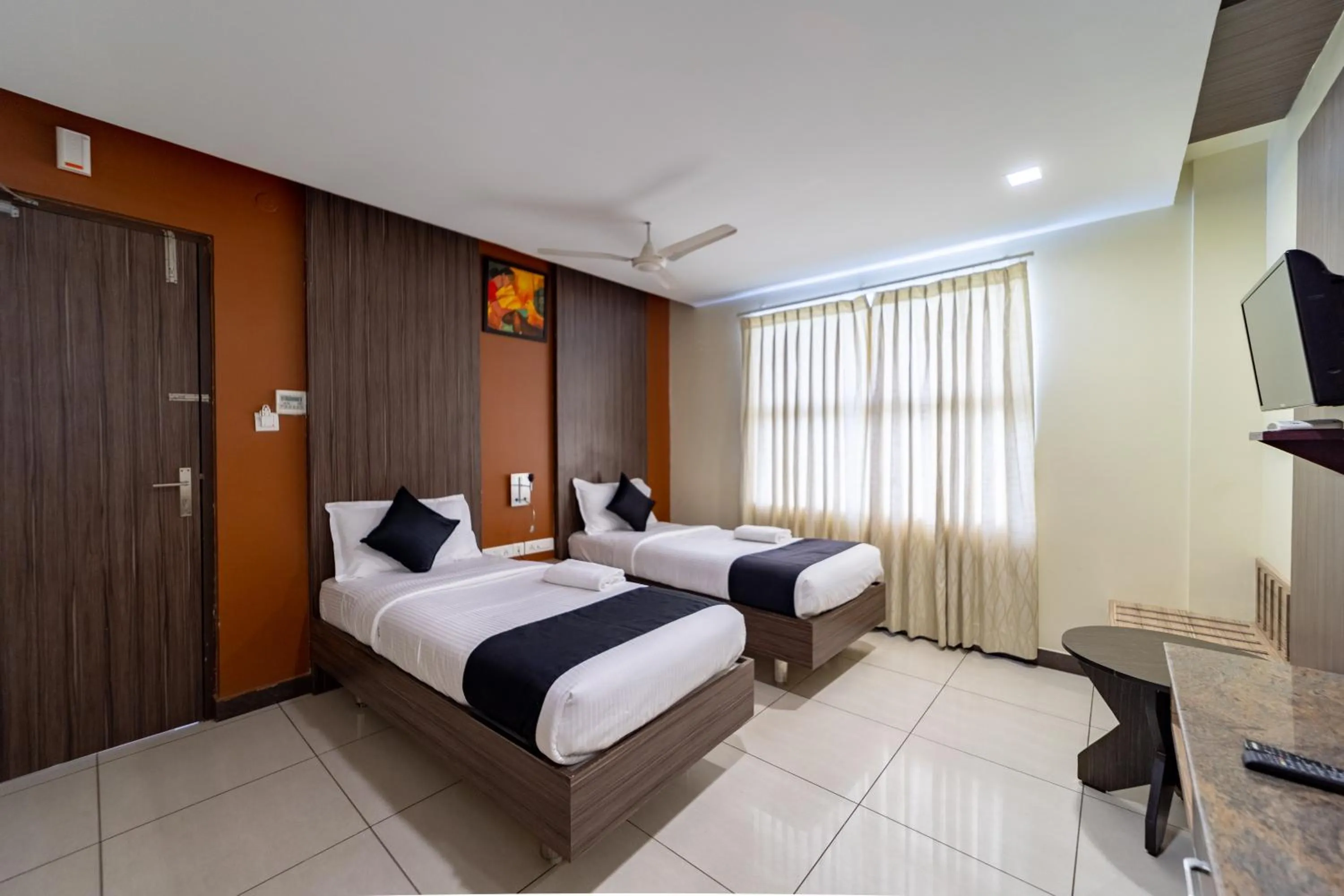 Bed in Ranas Residency