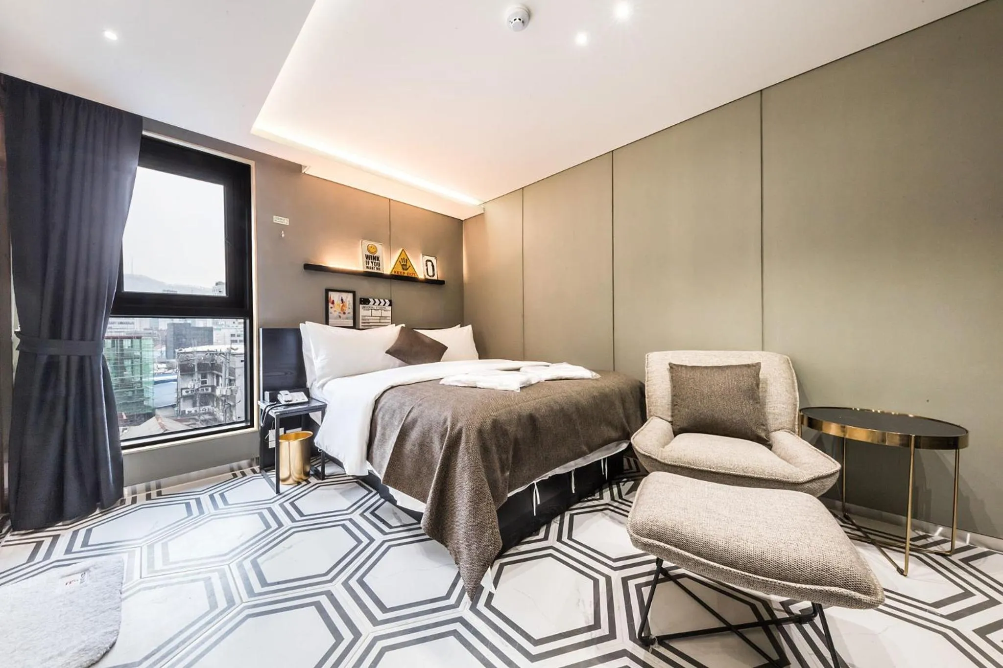 Bedroom, Bed in The Post Hotel