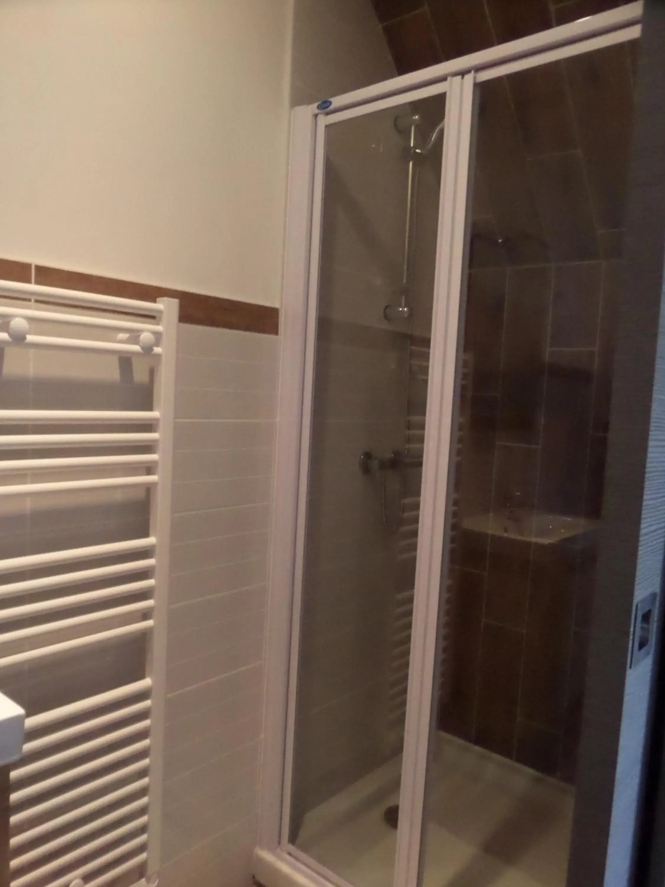 Double Room with Private Bathroom - single occupancy in Les Gites de Kerdurod Double Room with Private Bathroom - single occupancy in Les Gites de Kerdurod