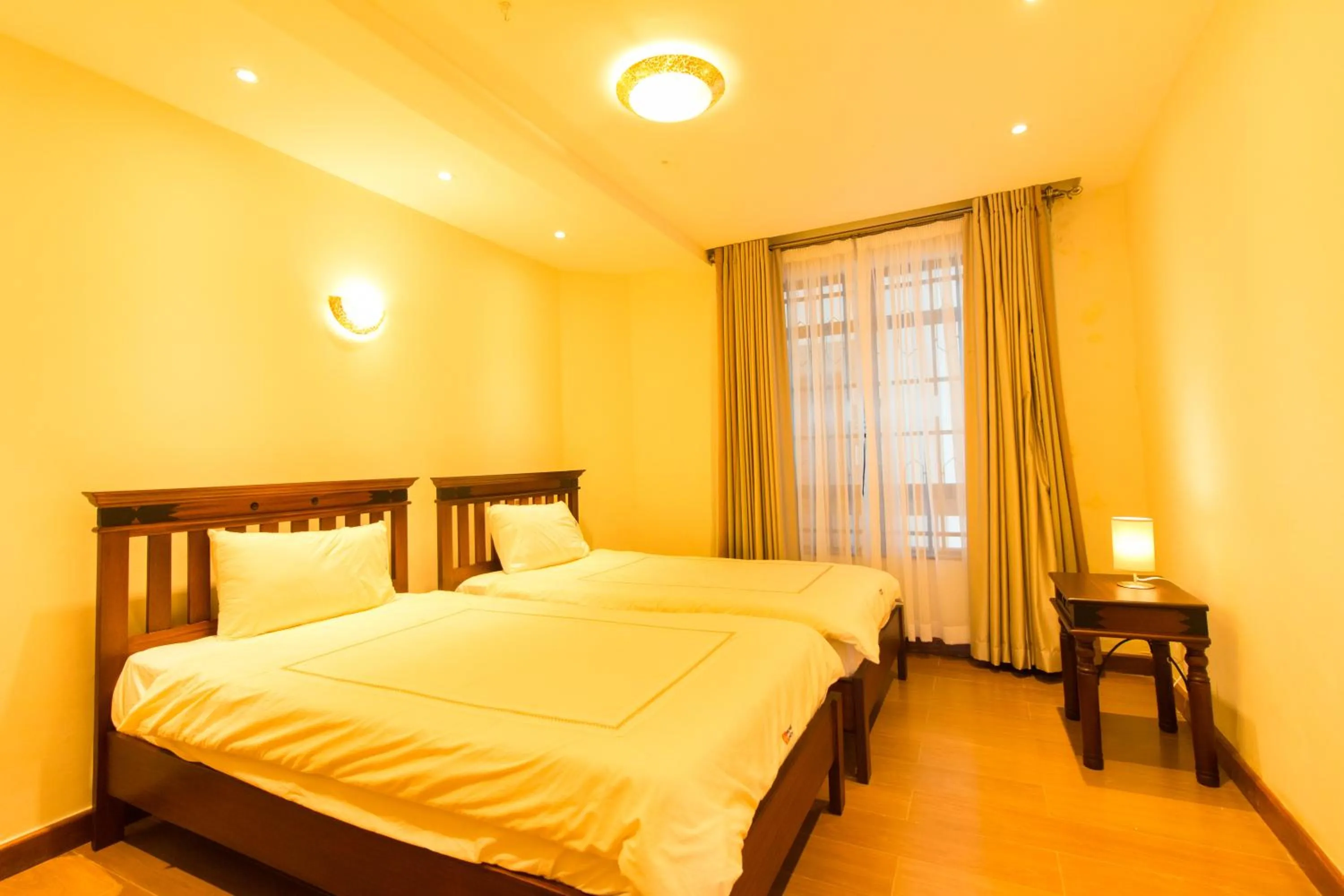 Bed in Warwick Centre