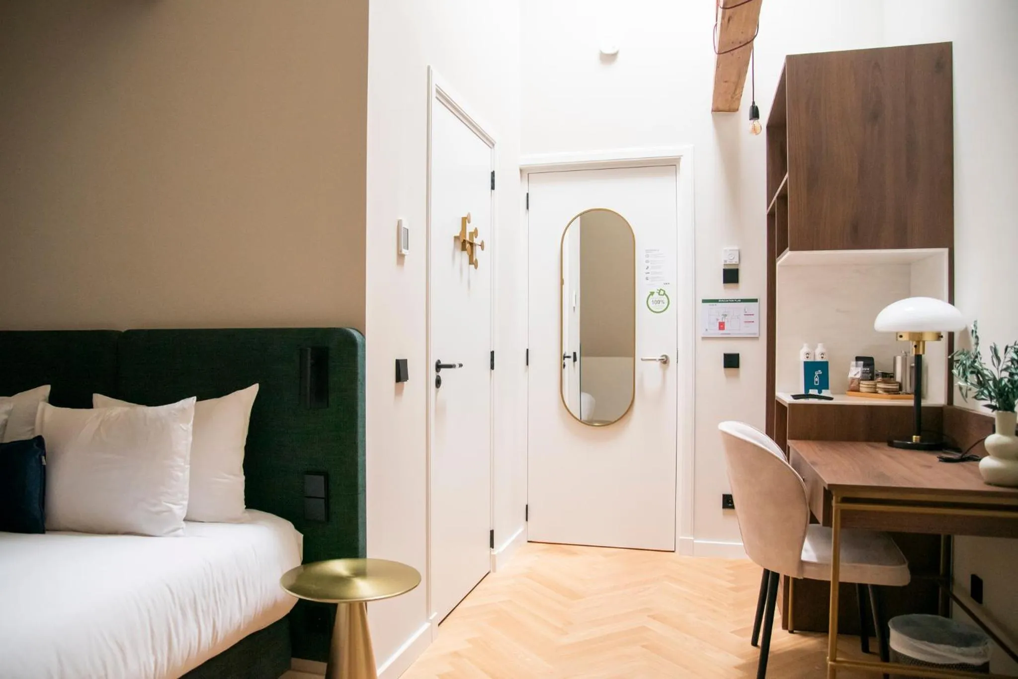 Bed in Bob W Oosterpark