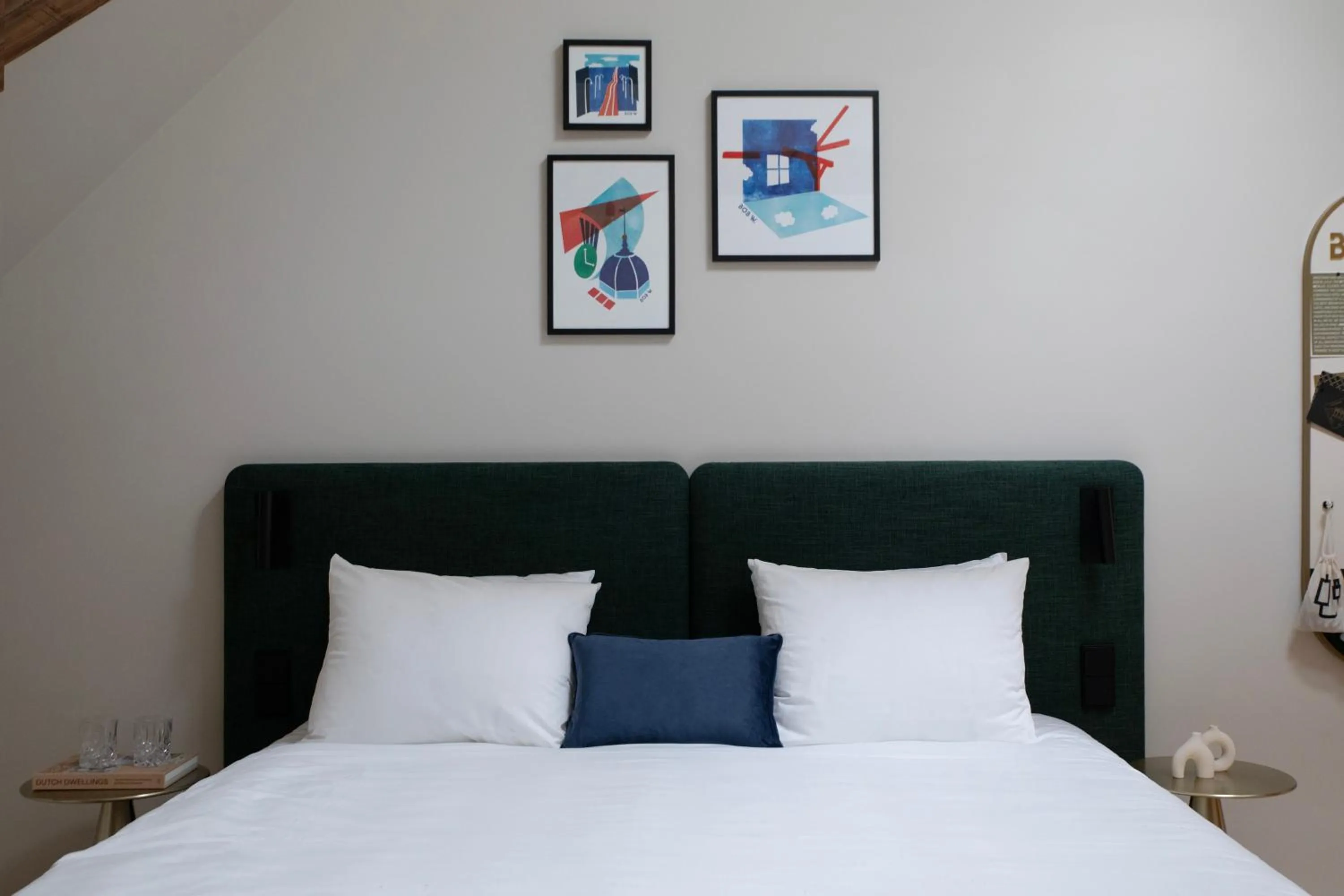 Bed in Bob W Oosterpark