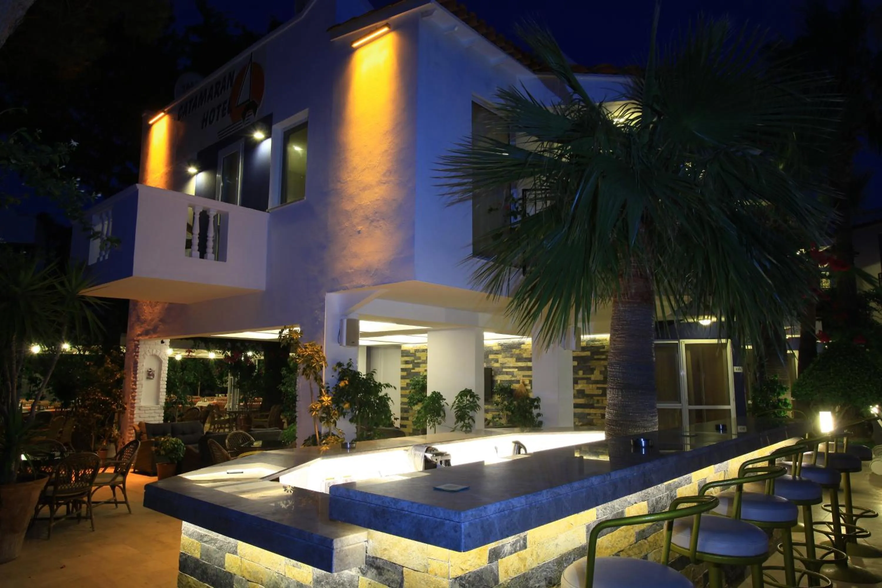 Night in Catamaran Hotel