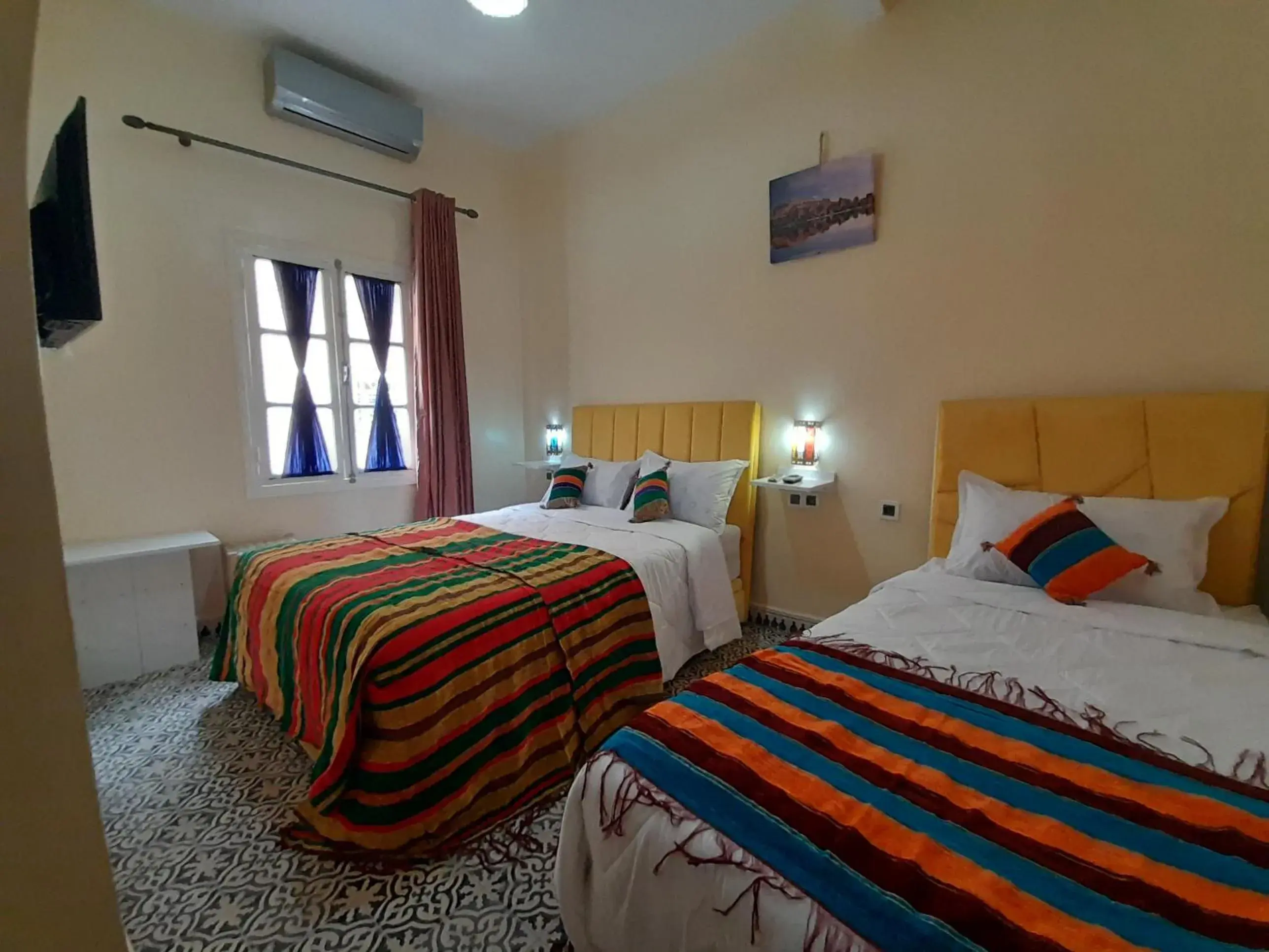Double or Twin Room with Private Bathroom in Hotel Mentaga Double or Twin Room with Private Bathroom in Hotel Mentaga
