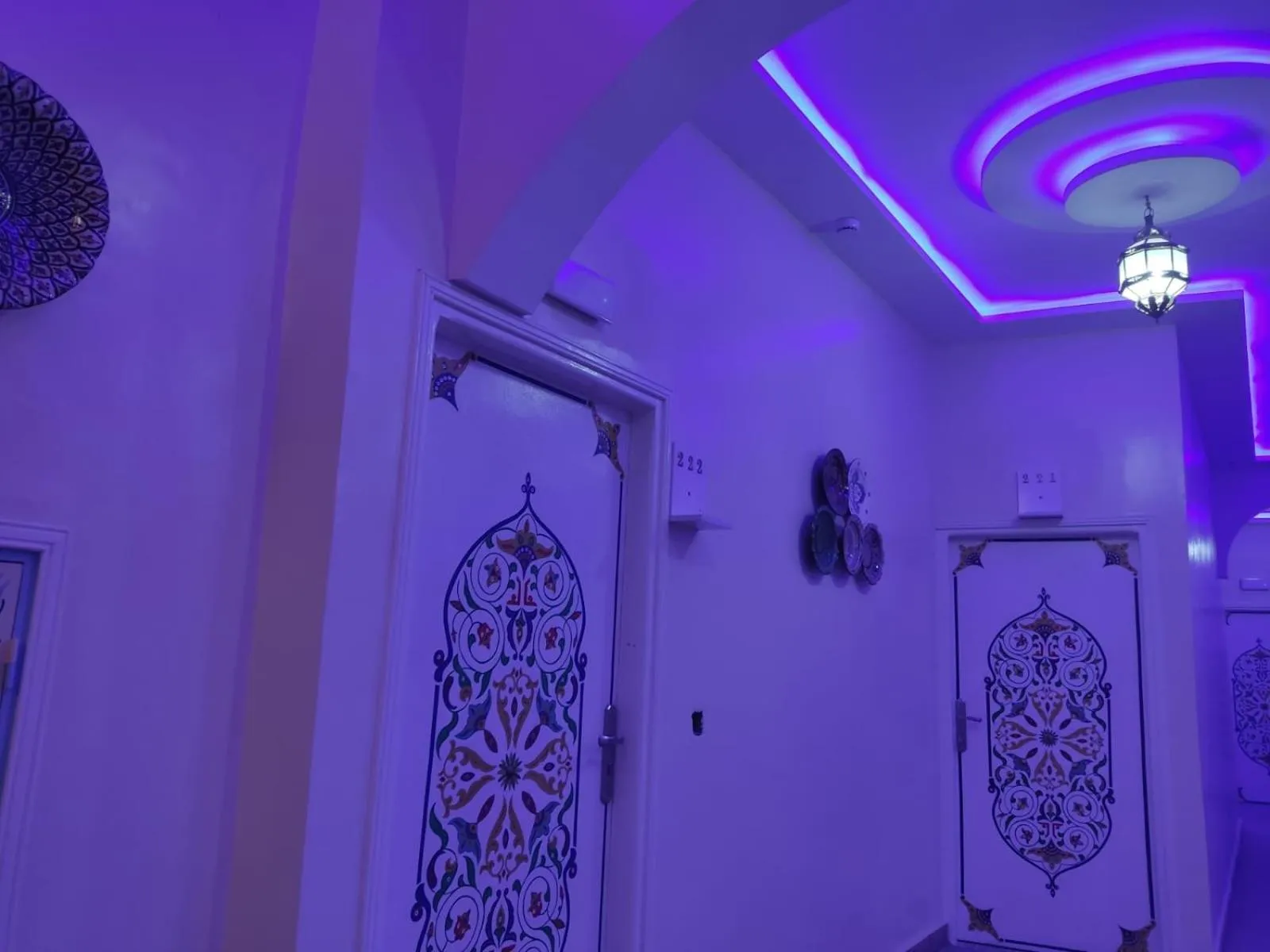 Communal lounge/ TV room in Hotel Mentaga