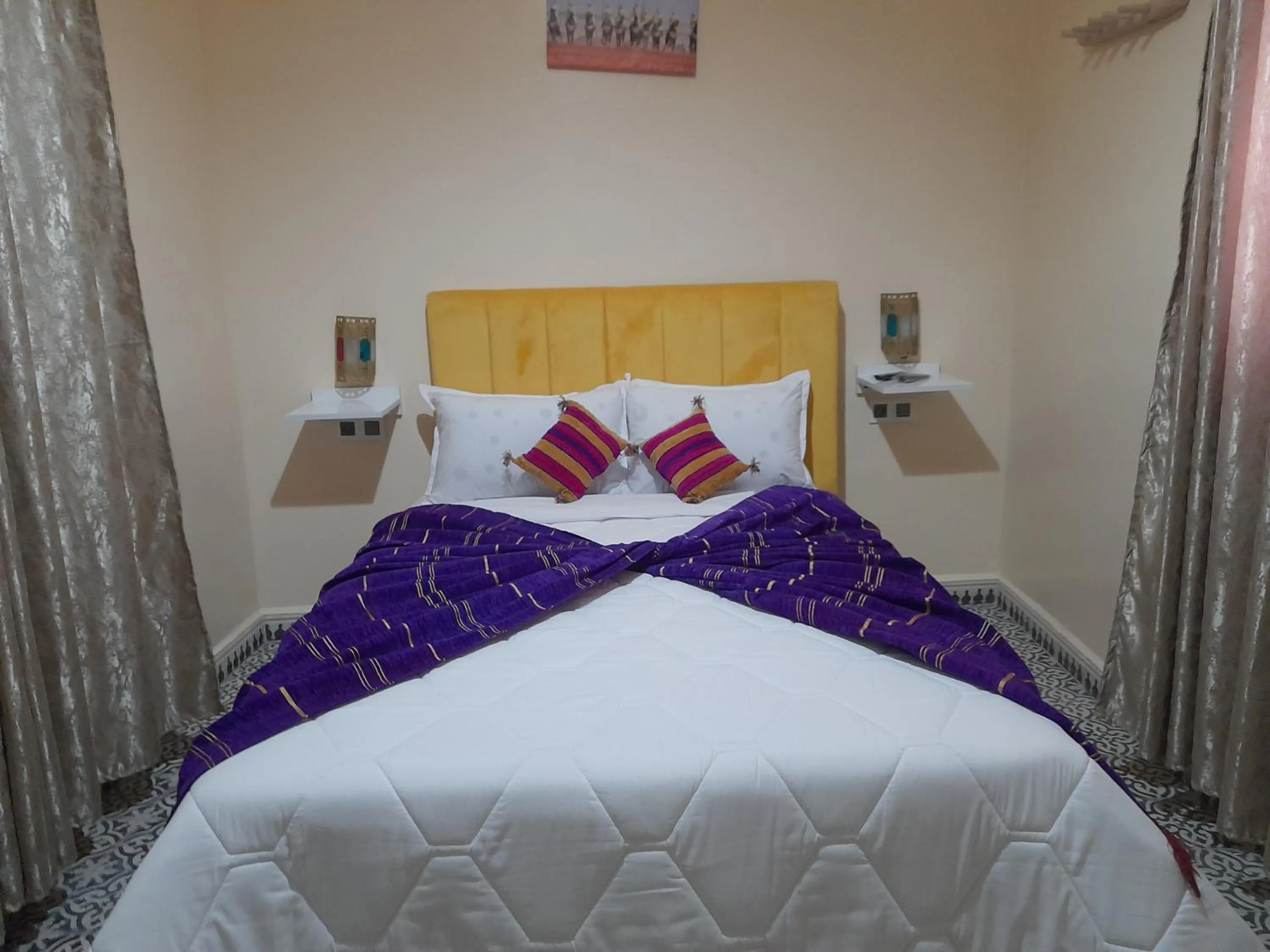 Bedroom, Bed in Hotel Mentaga