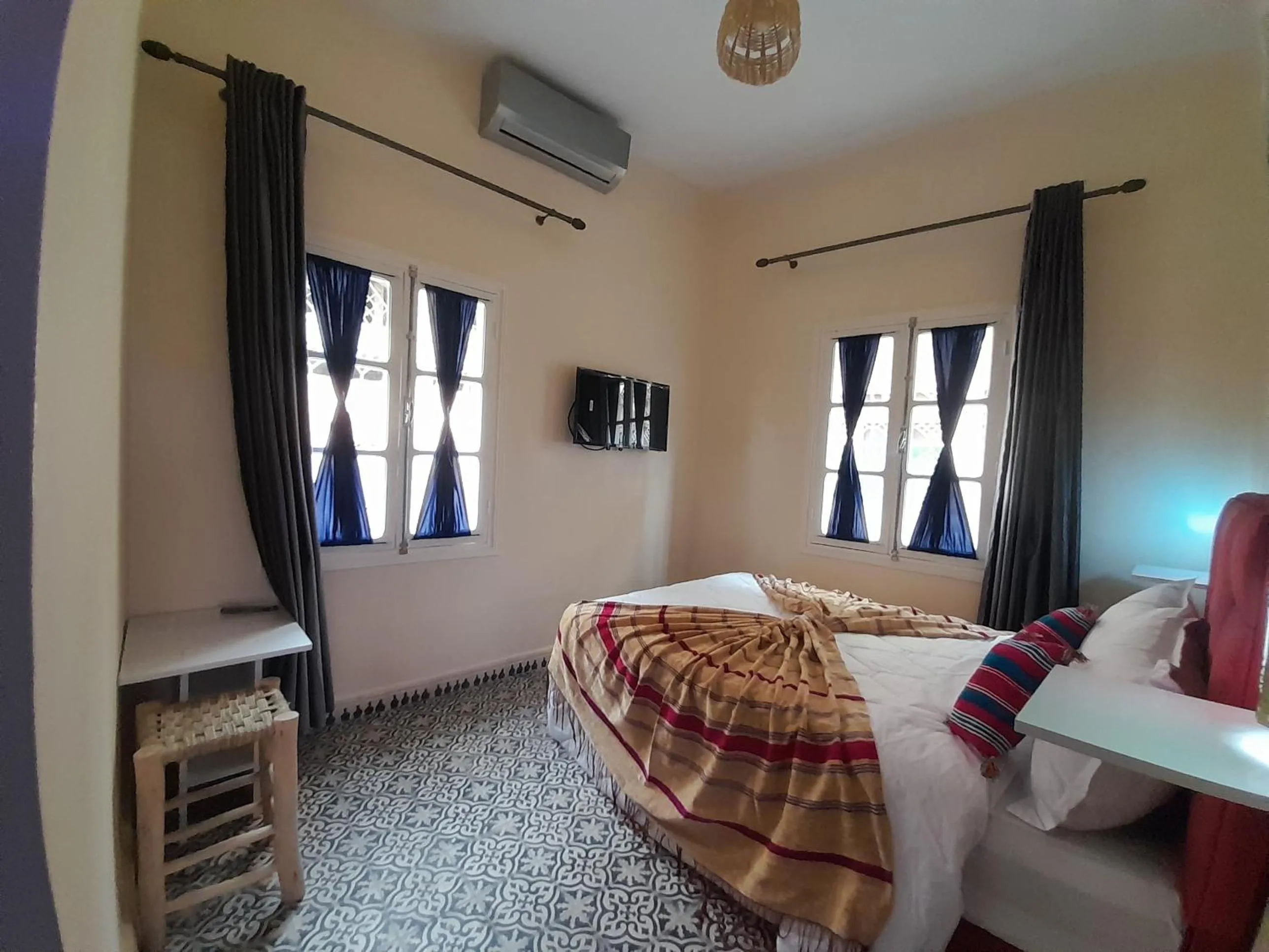 Bed in Hotel Mentaga