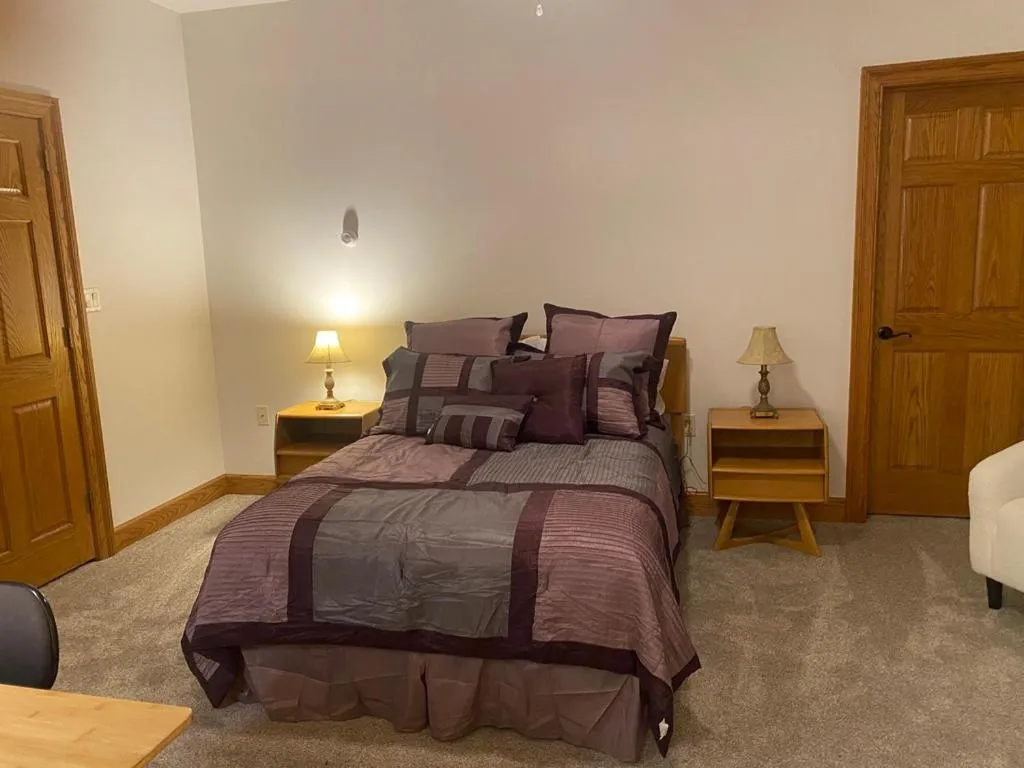 Bedroom in Chestnuthill Countryside Manor