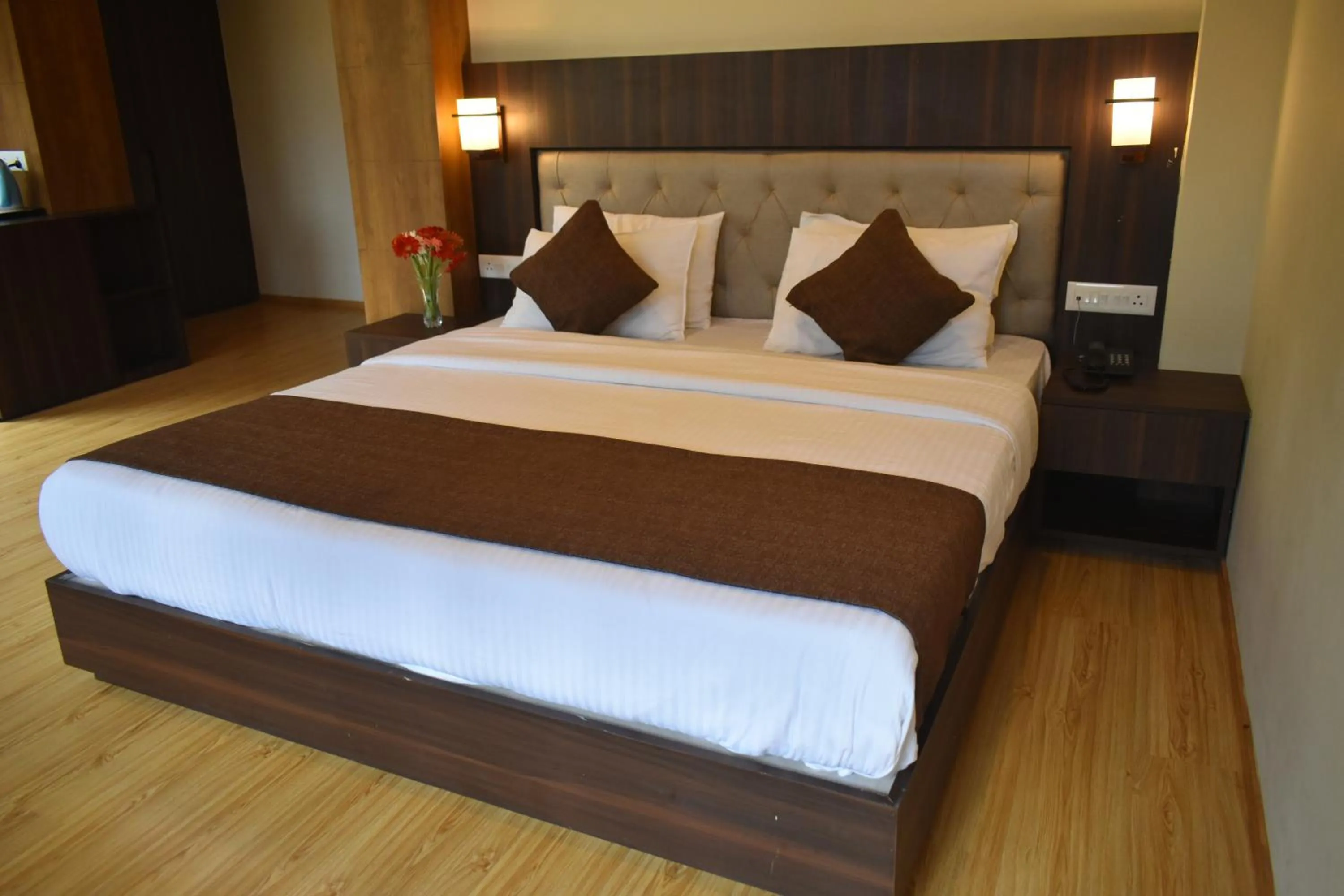 Bed in Keswani Group Tashi Heritage Hotel & Resort