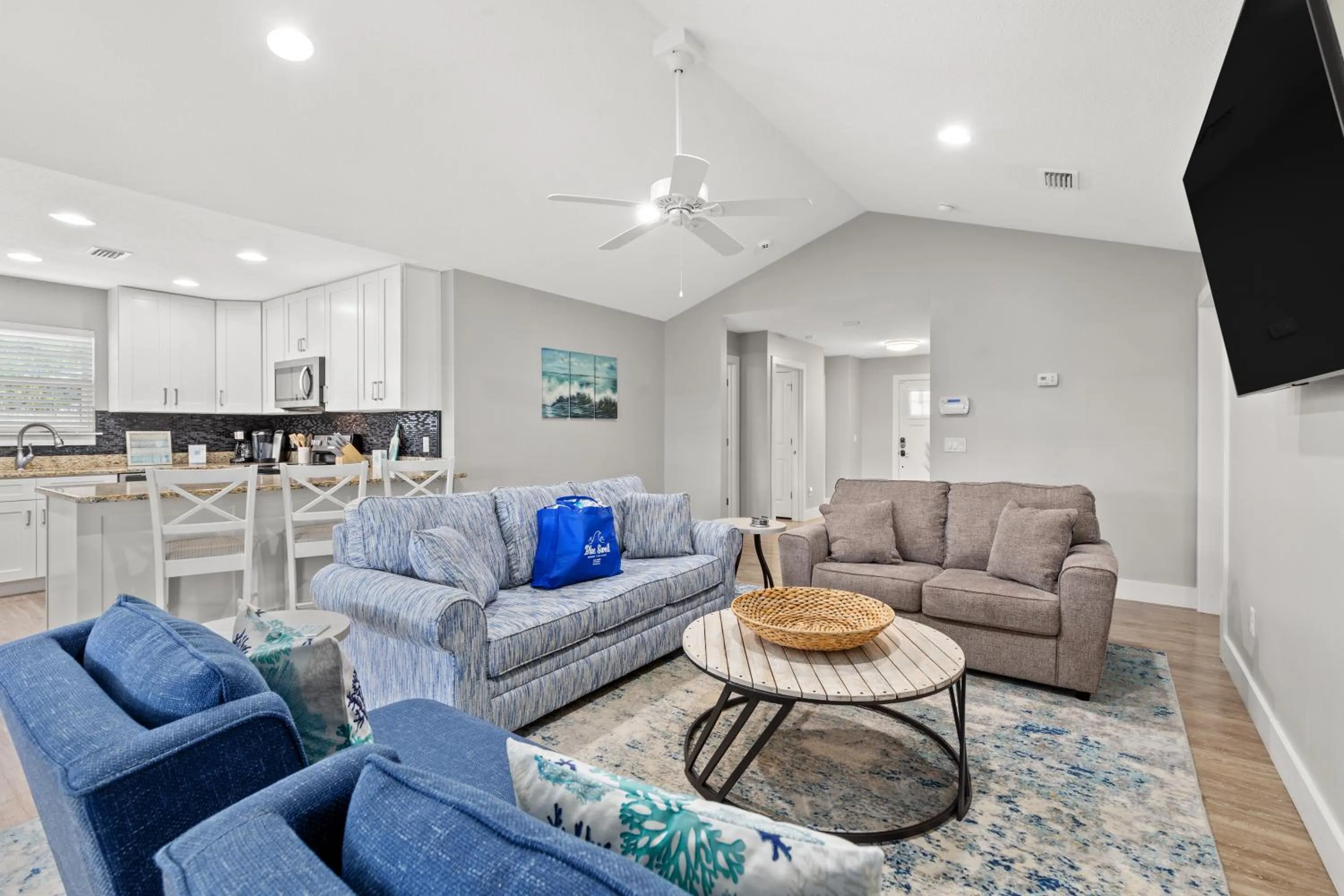 Living room in 3BD, 2BA Home! Family Friendly! Close to Beach! HOT TUB!