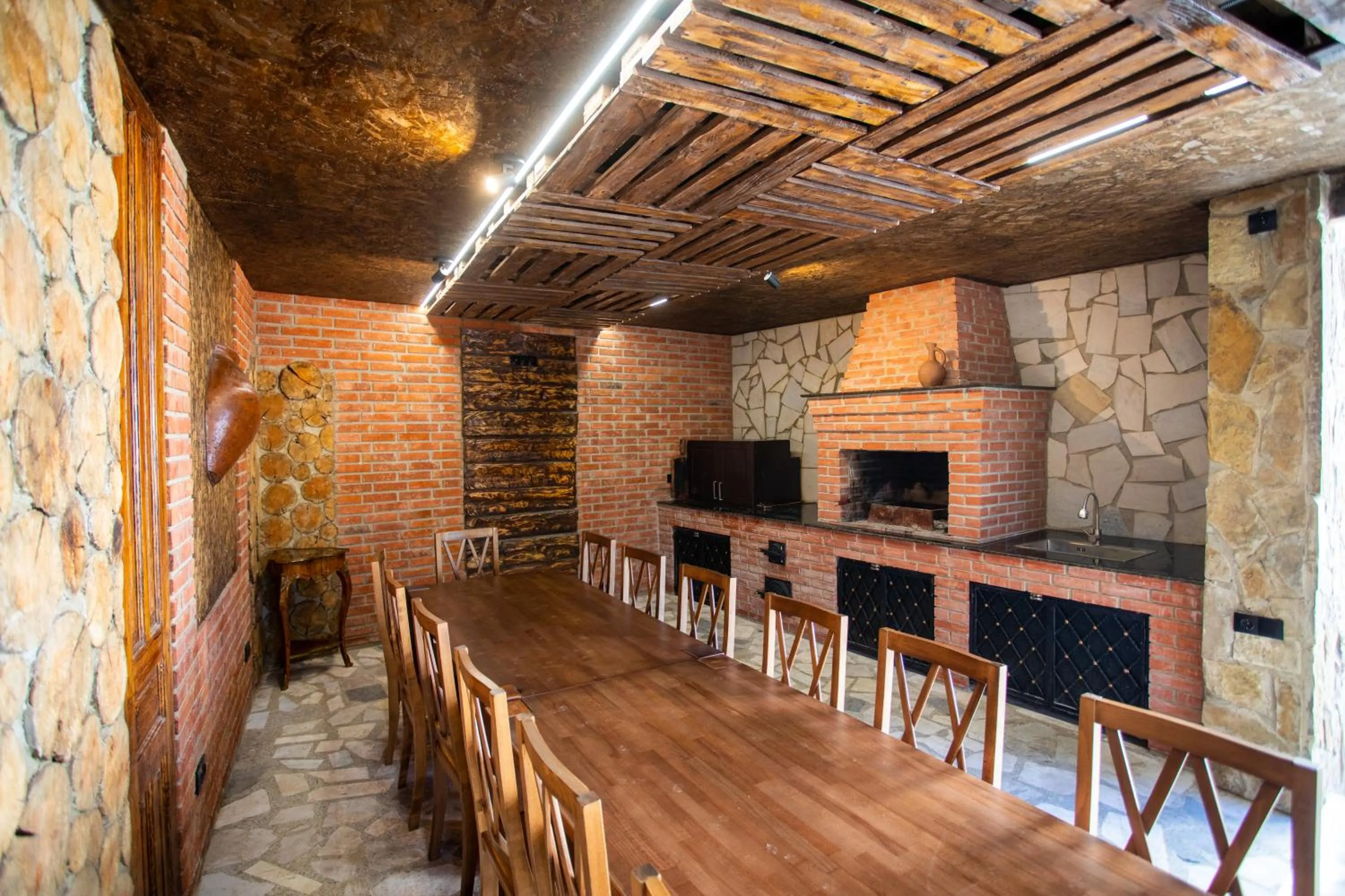 flat iron in Hotel West Way