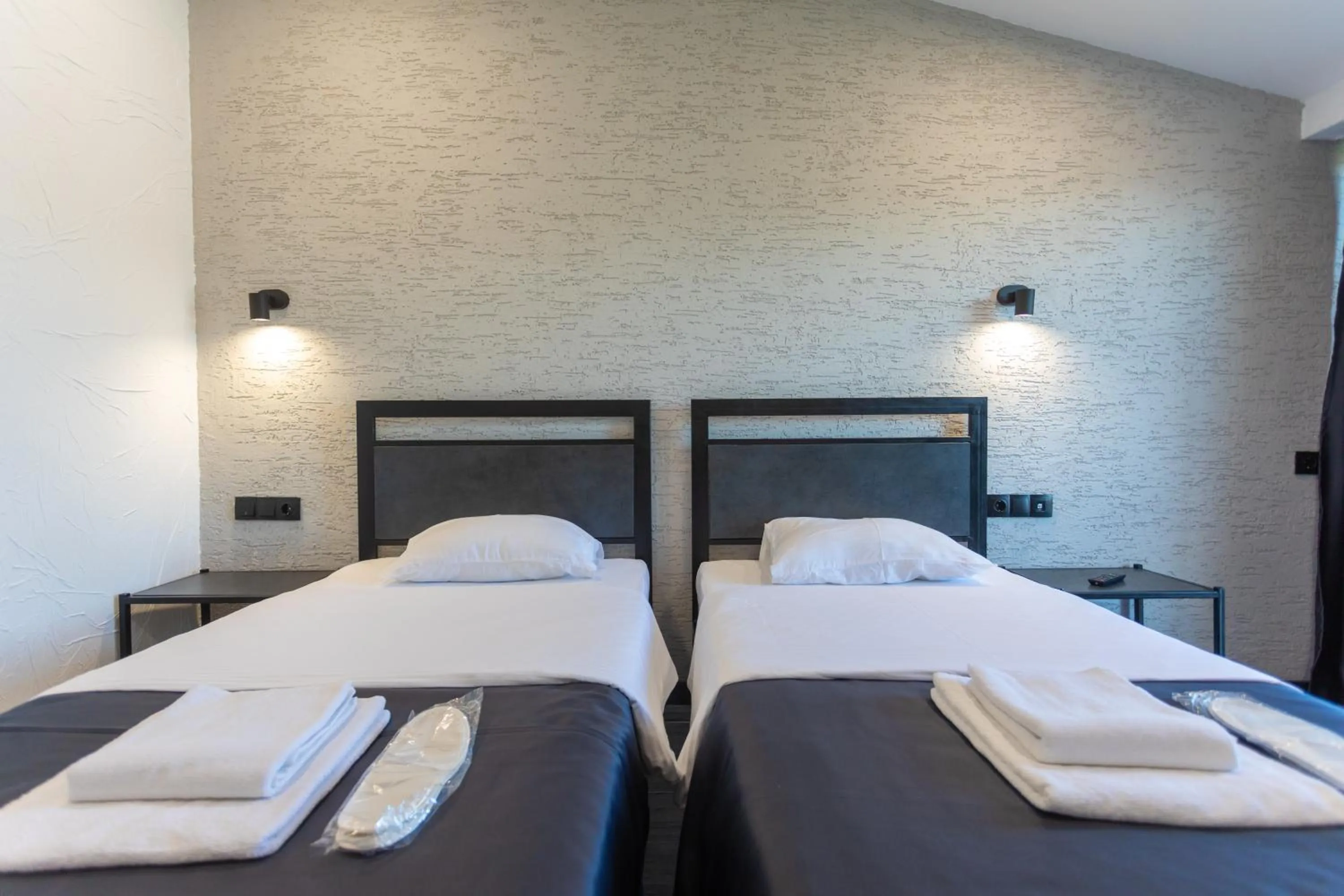 Bedroom, Bed in Hotel West Way