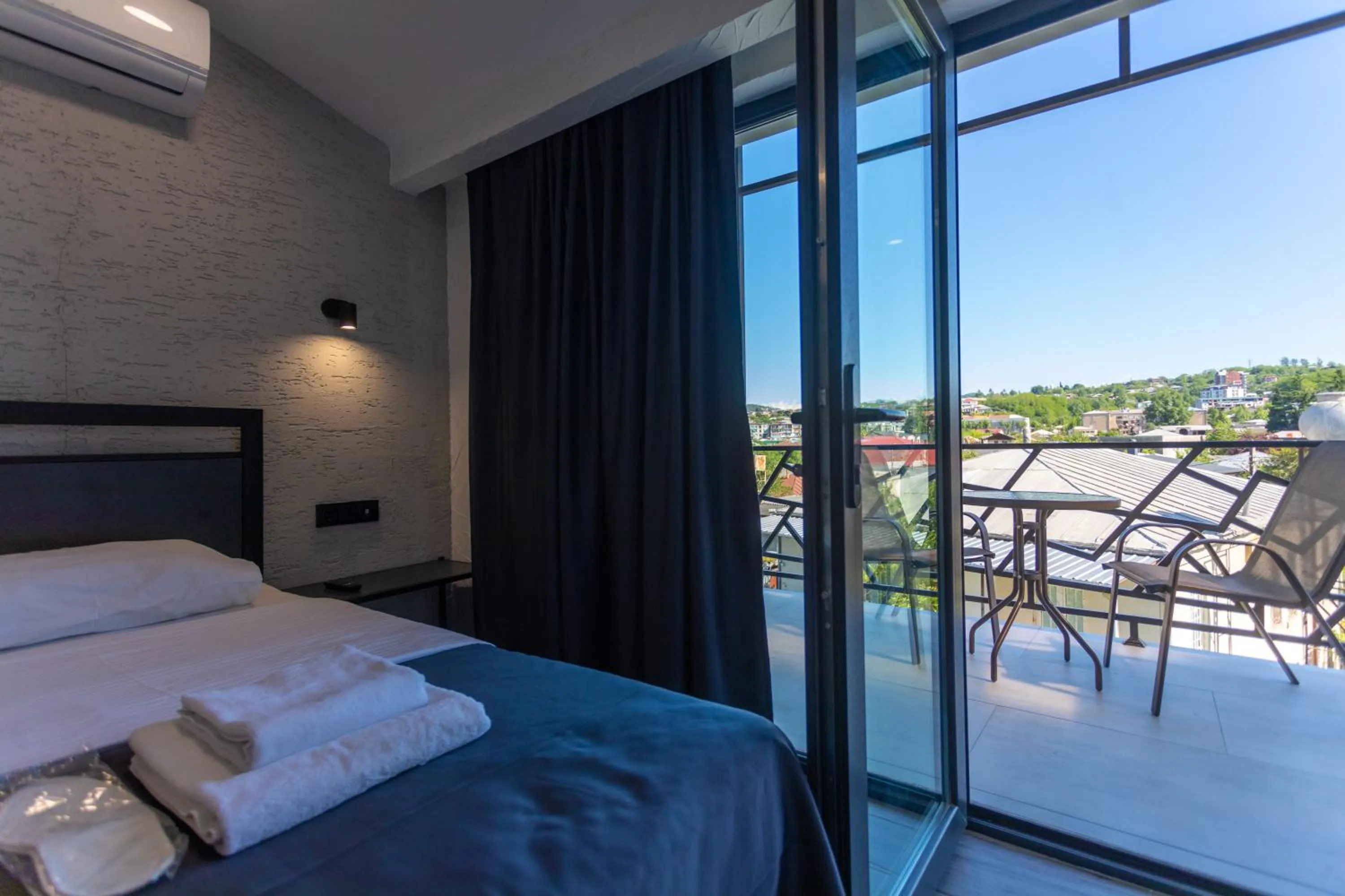 Bedroom, Bed in Hotel West Way