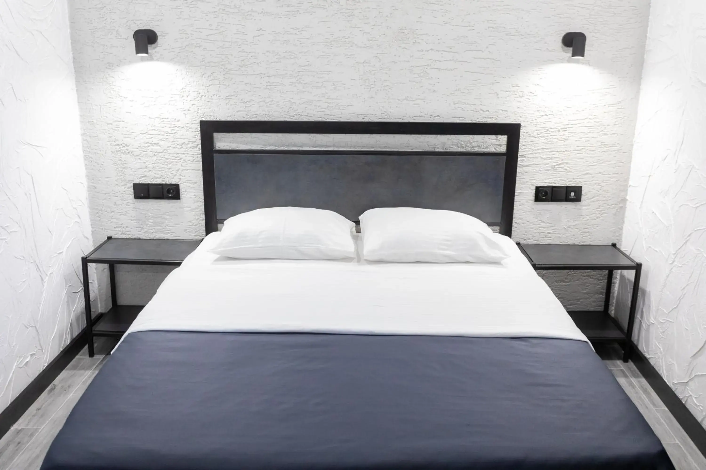 Single Room with Private Bathroom - single occupancy in Hotel West Way Single Room with Private Bathroom - single occupancy in Hotel West Way