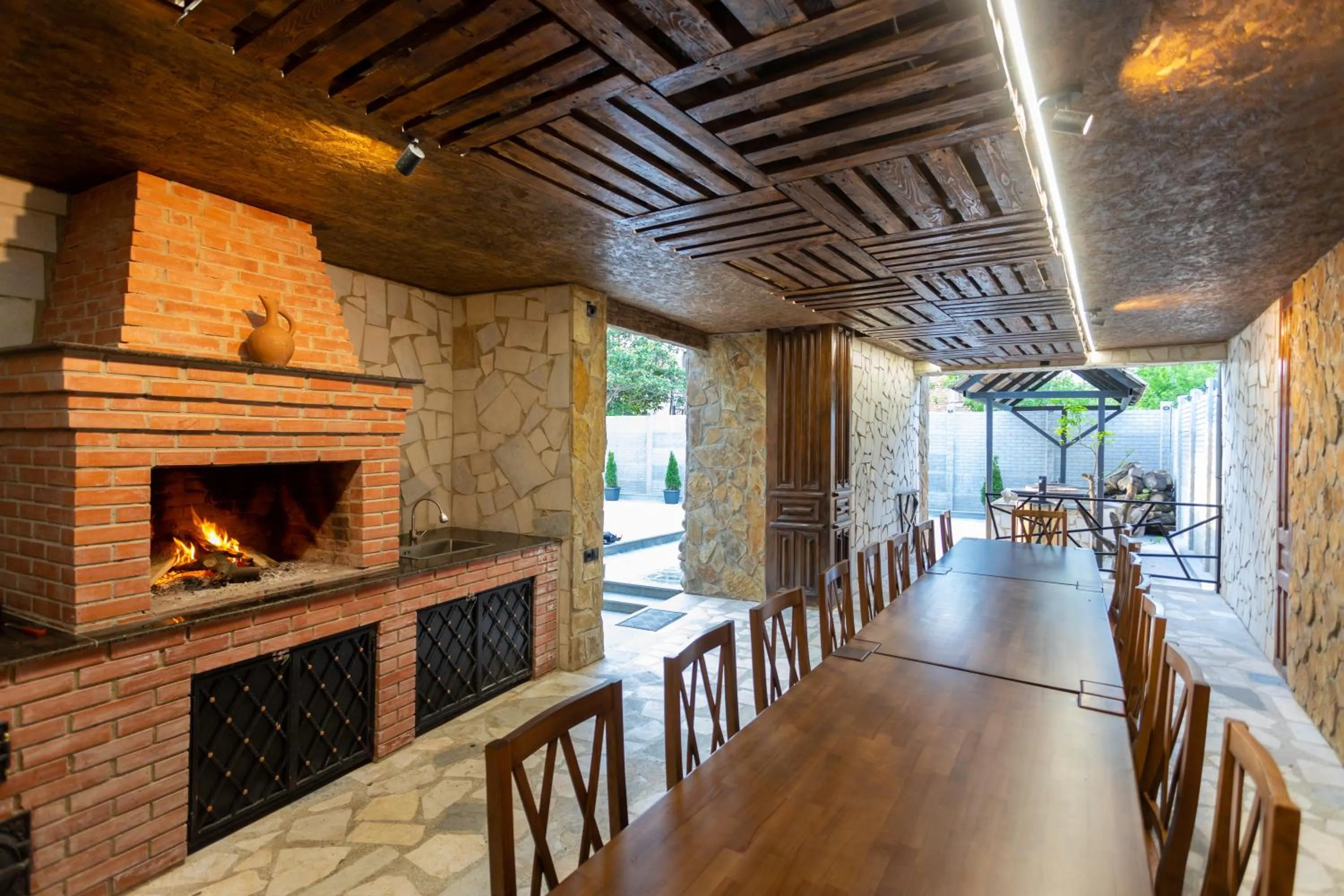 BBQ facilities in Hotel West Way