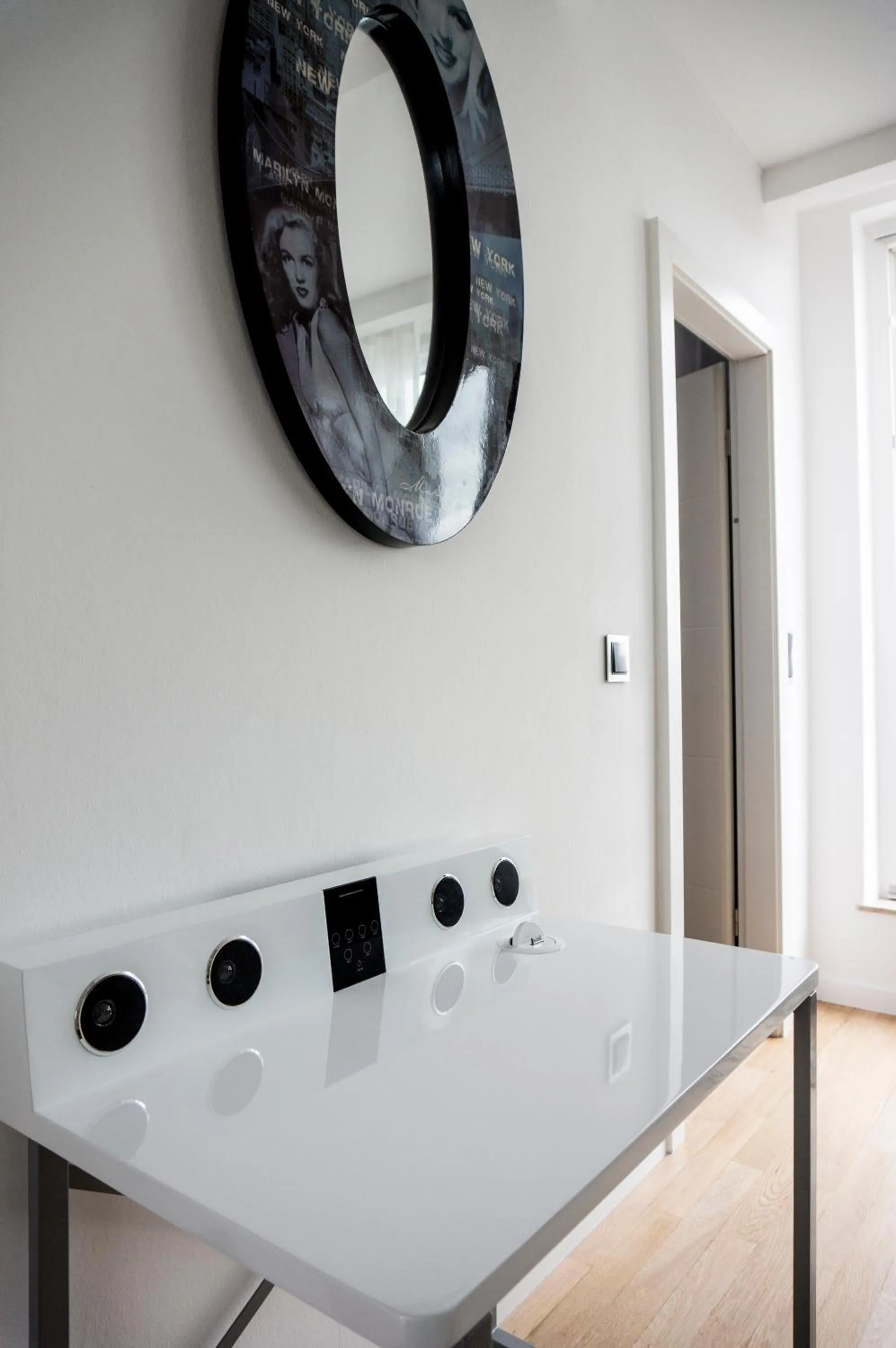 hair dresser in The Queen Luxury Apartments - Villa Marilyn