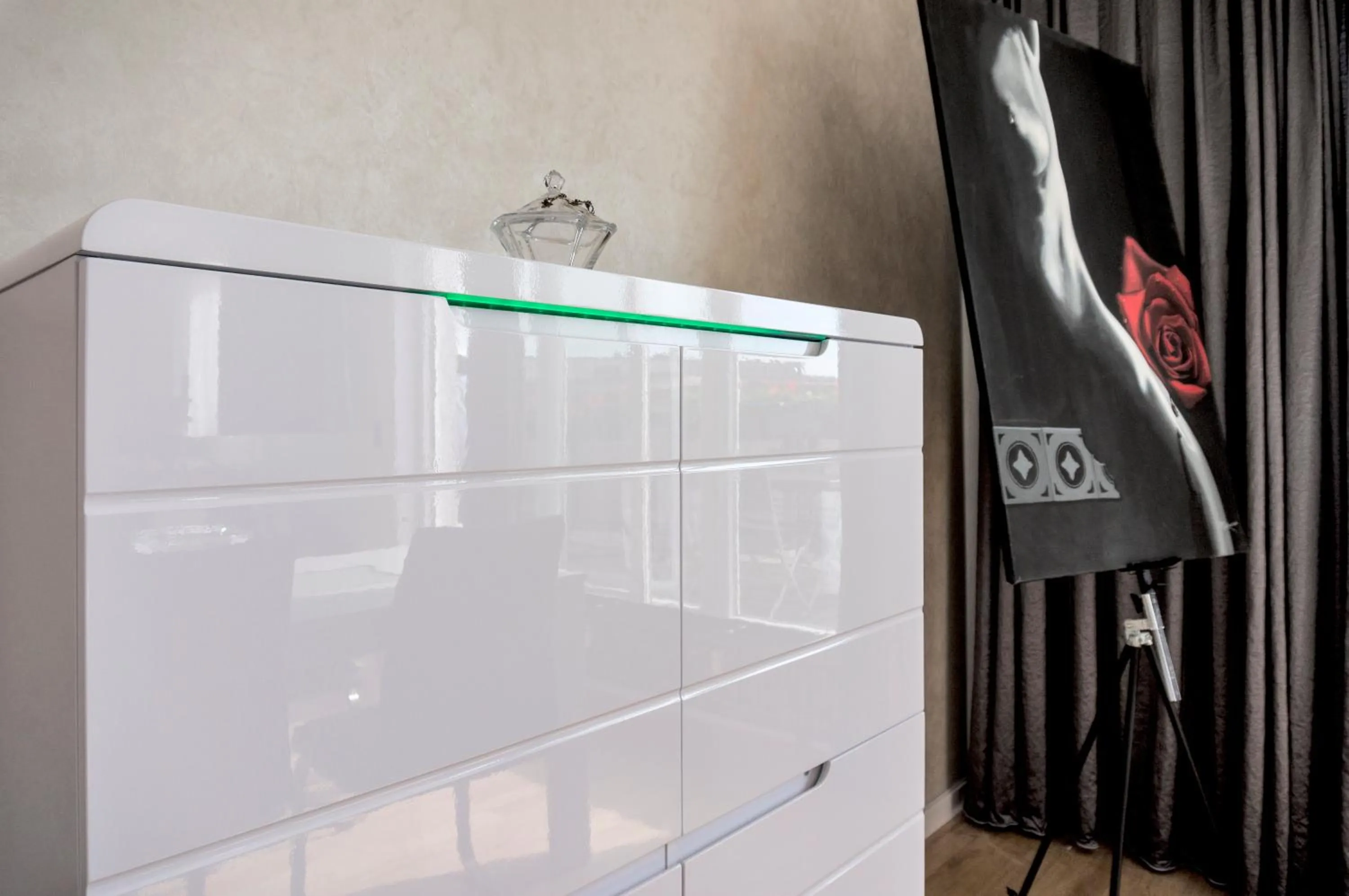 wardrobe in The Queen Luxury Apartments - Villa Marilyn