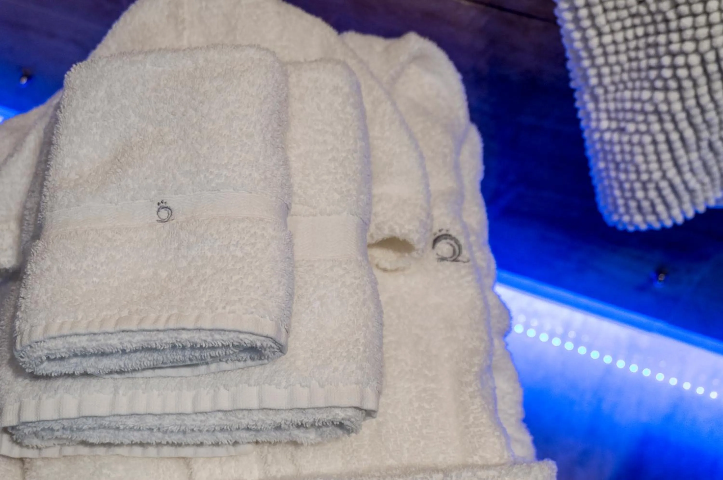 towels in The Queen Luxury Apartments - Villa Marilyn