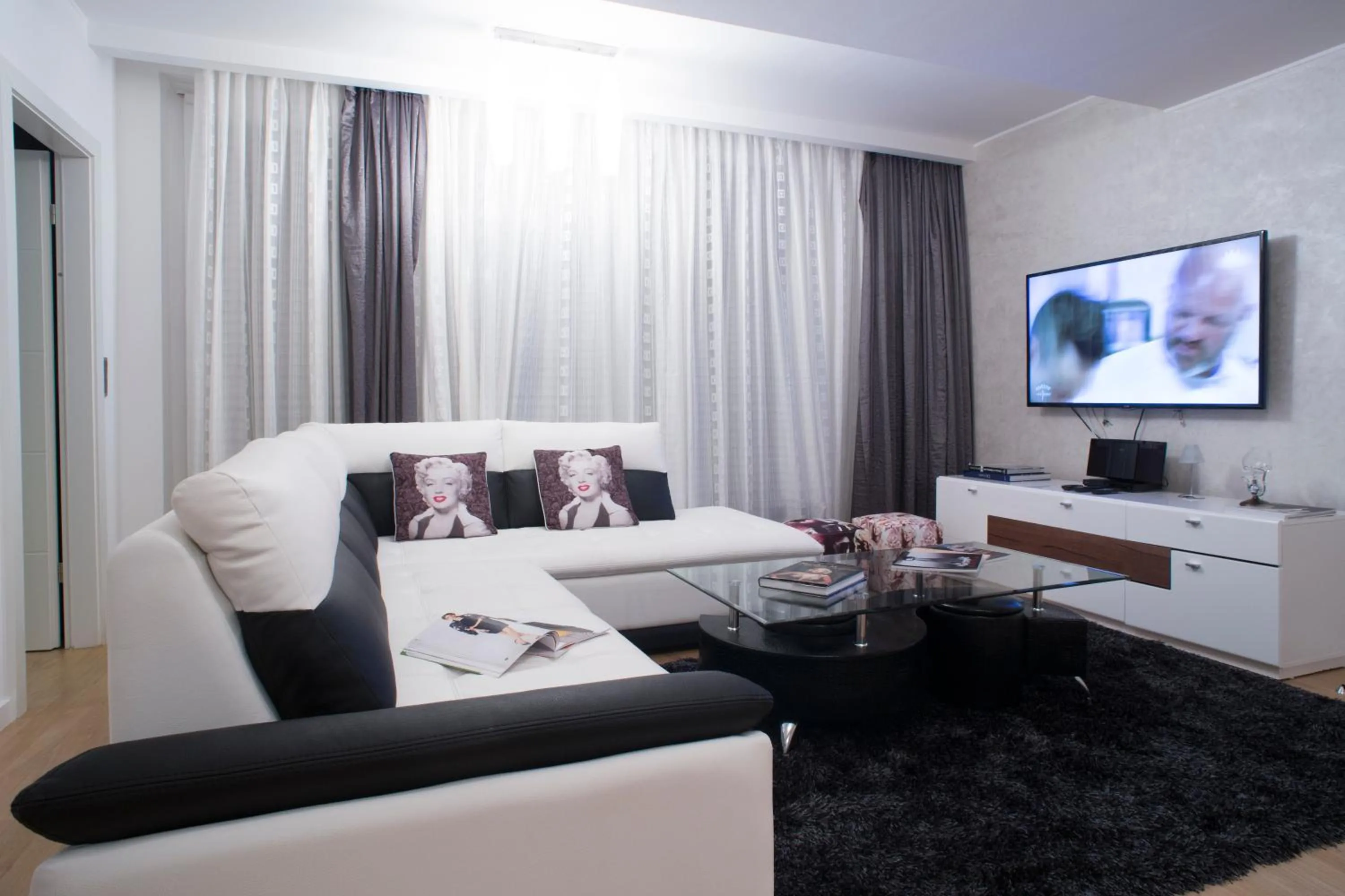 Seating area in The Queen Luxury Apartments - Villa Marilyn