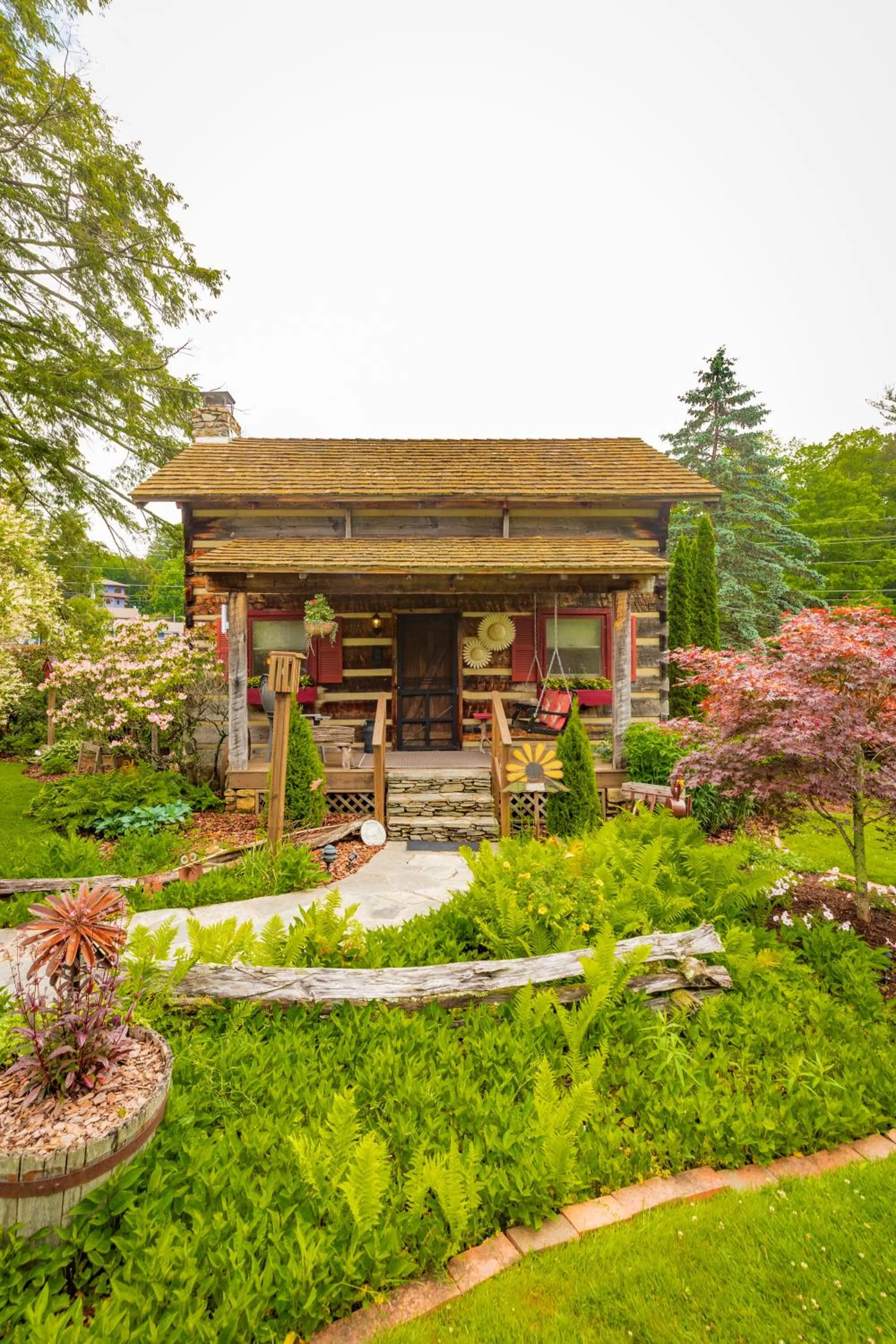Garden view in Azalea Garden Inn