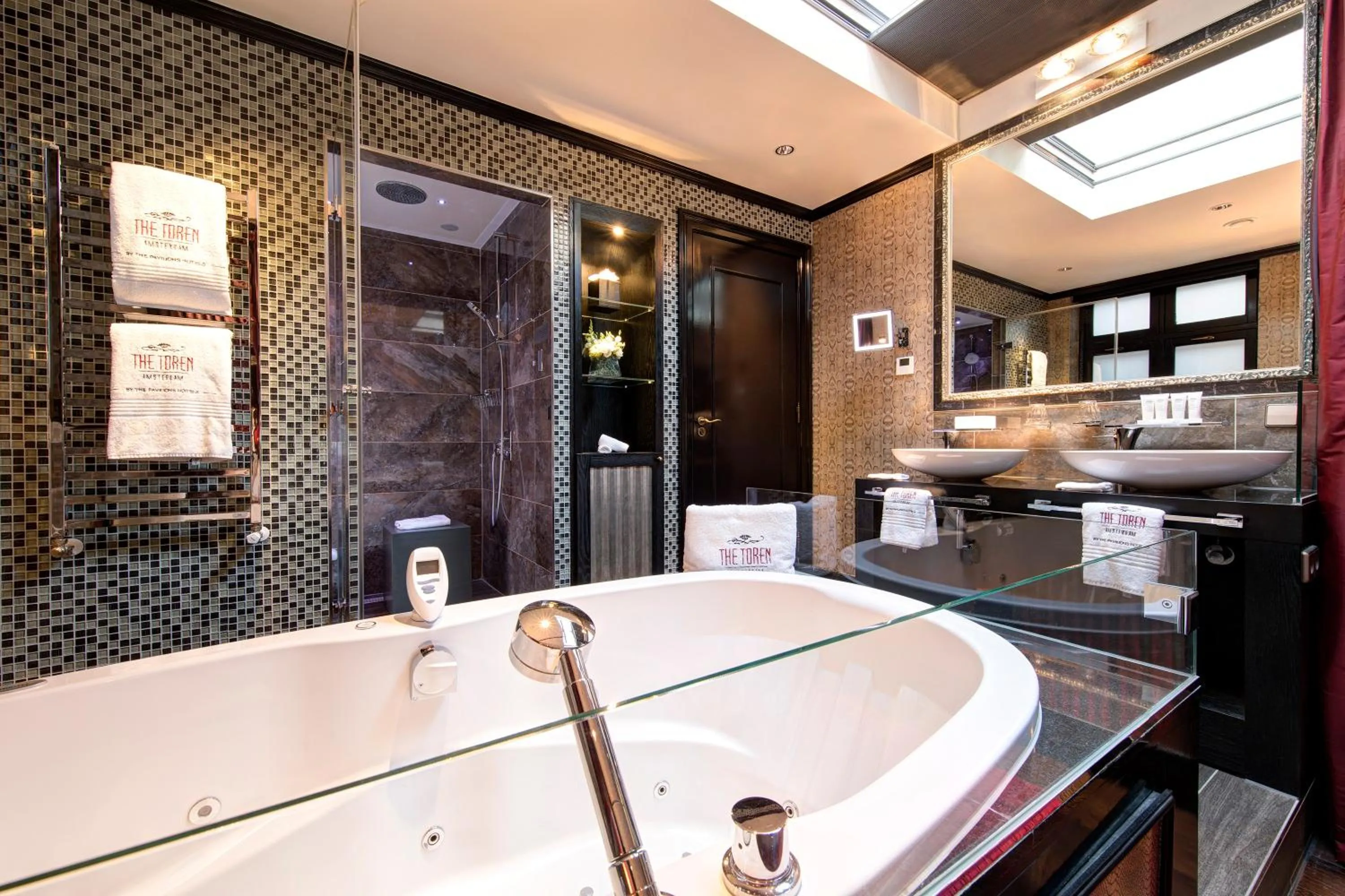 Bathroom in The Pavilions Amsterdam, The Toren