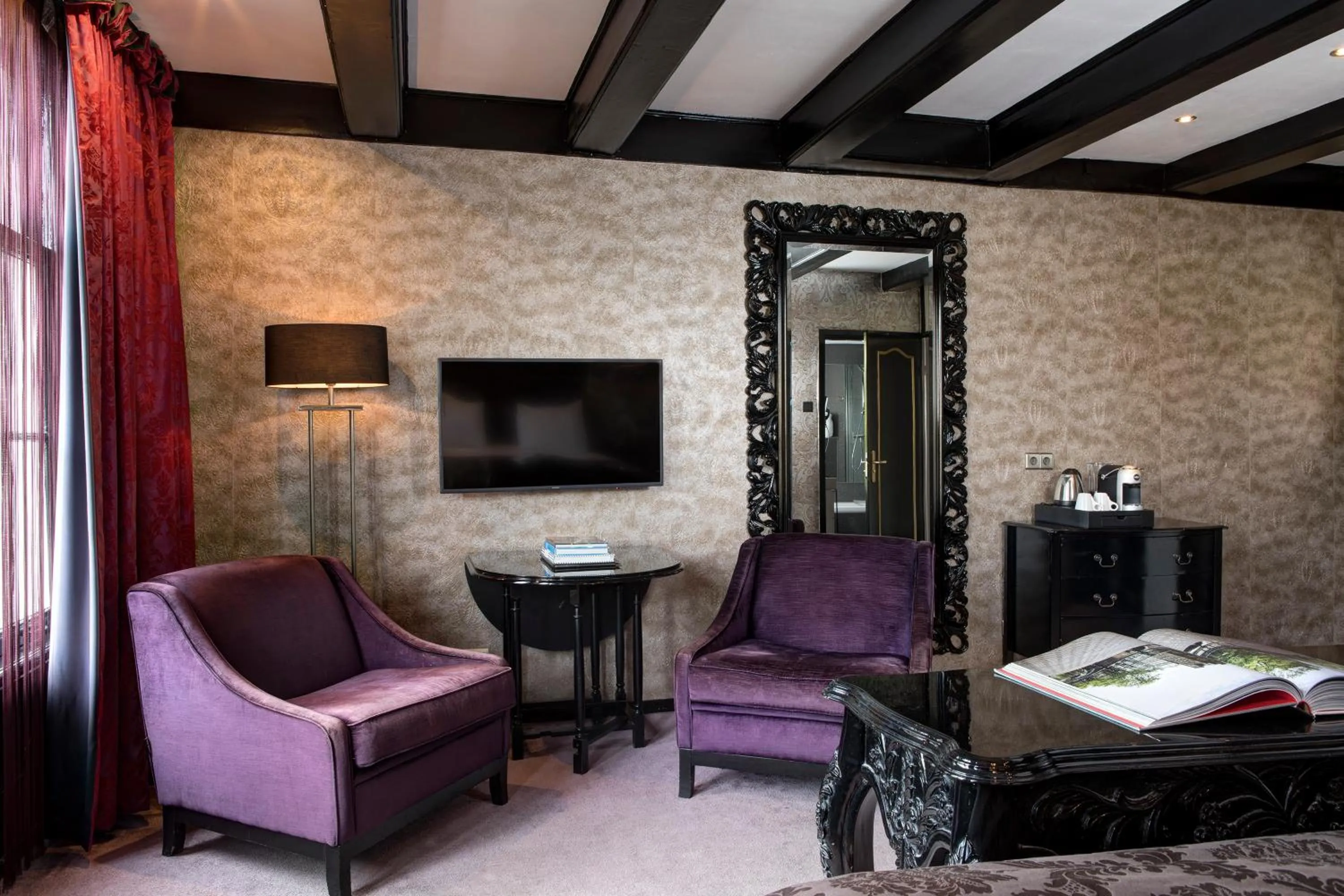 Seating area in The Pavilions Amsterdam, The Toren