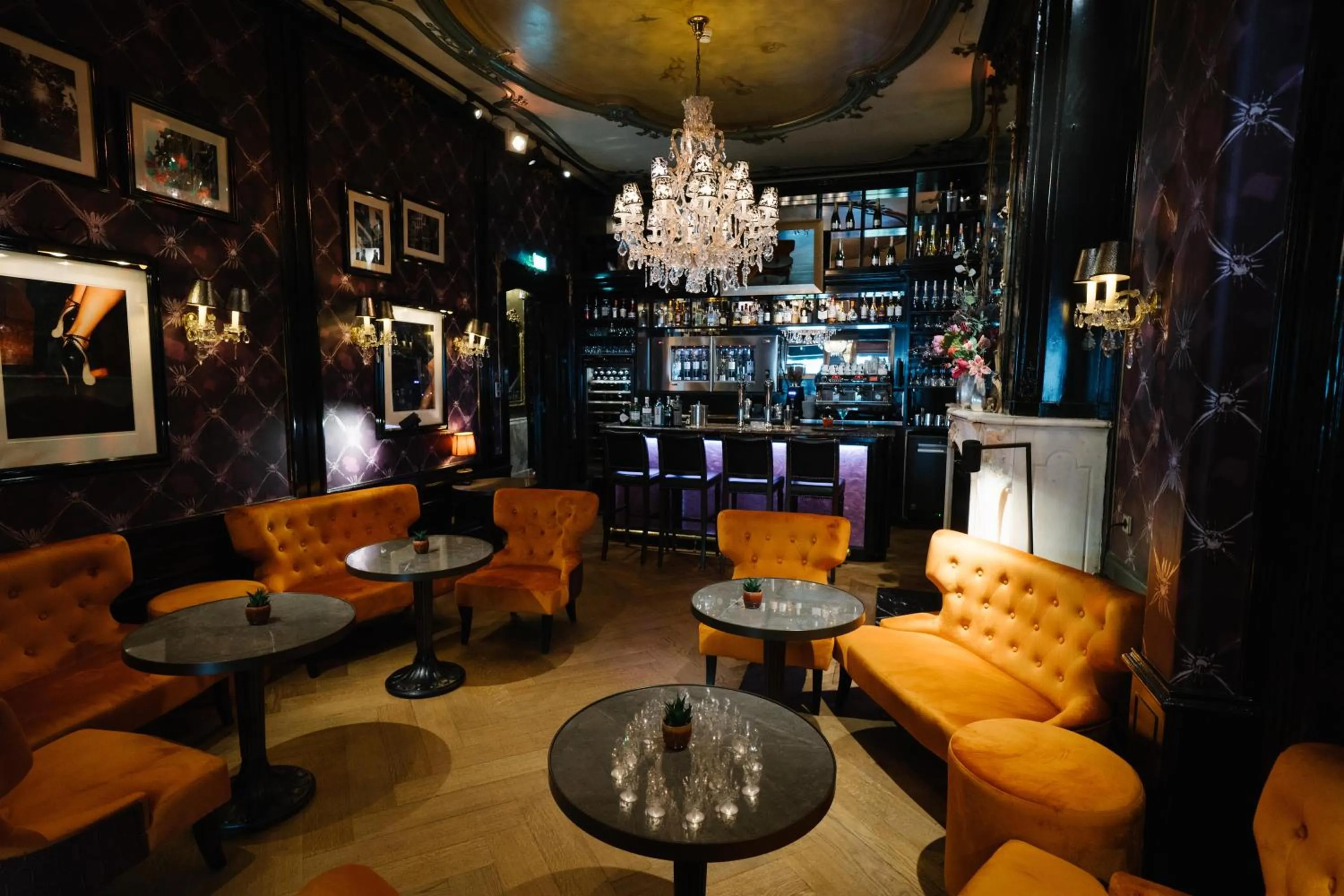 Restaurant/places to eat in The Pavilions Amsterdam, The Toren