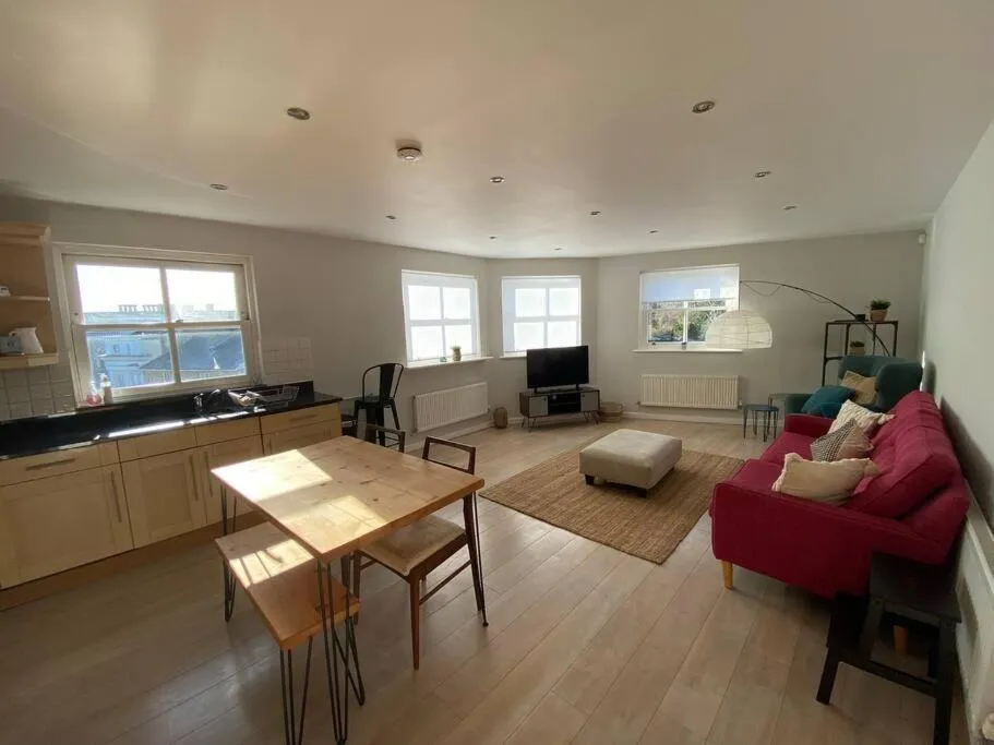 The Penthouse, Winchester