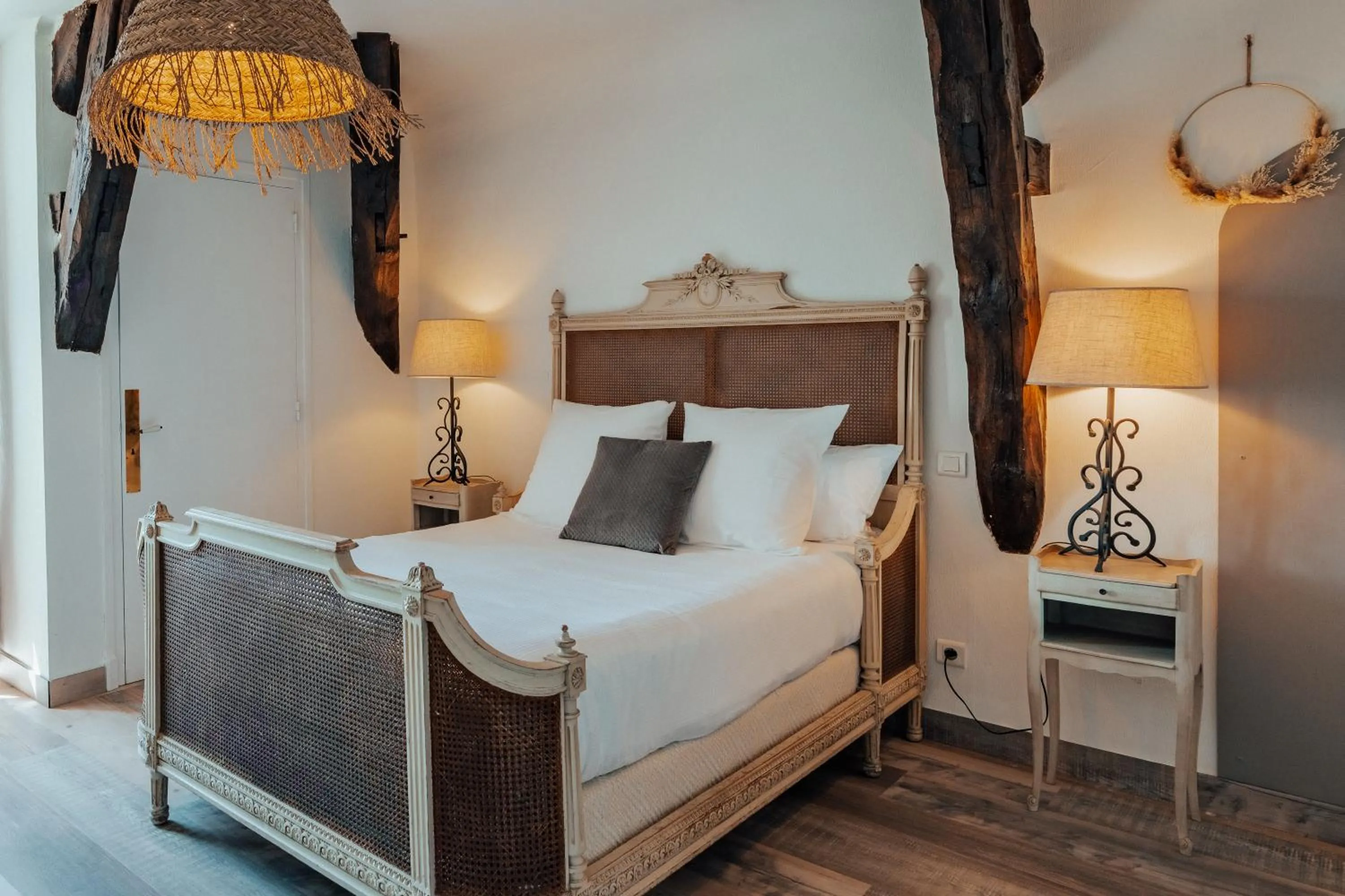 Bedroom, Bed in Hôtel l'Abbaye